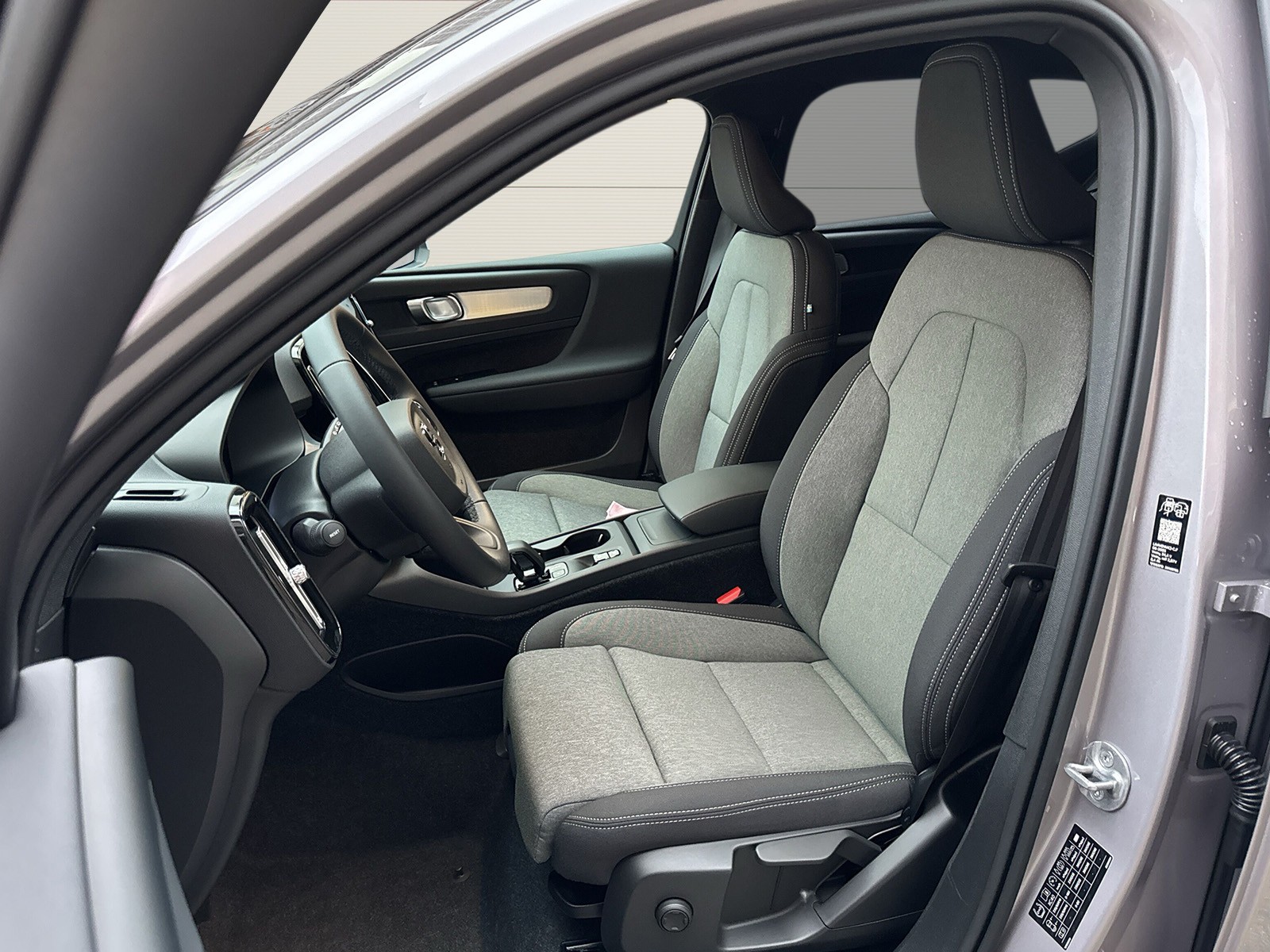 VOLVO XC40 2.0 B3 MH XCITE-image-7