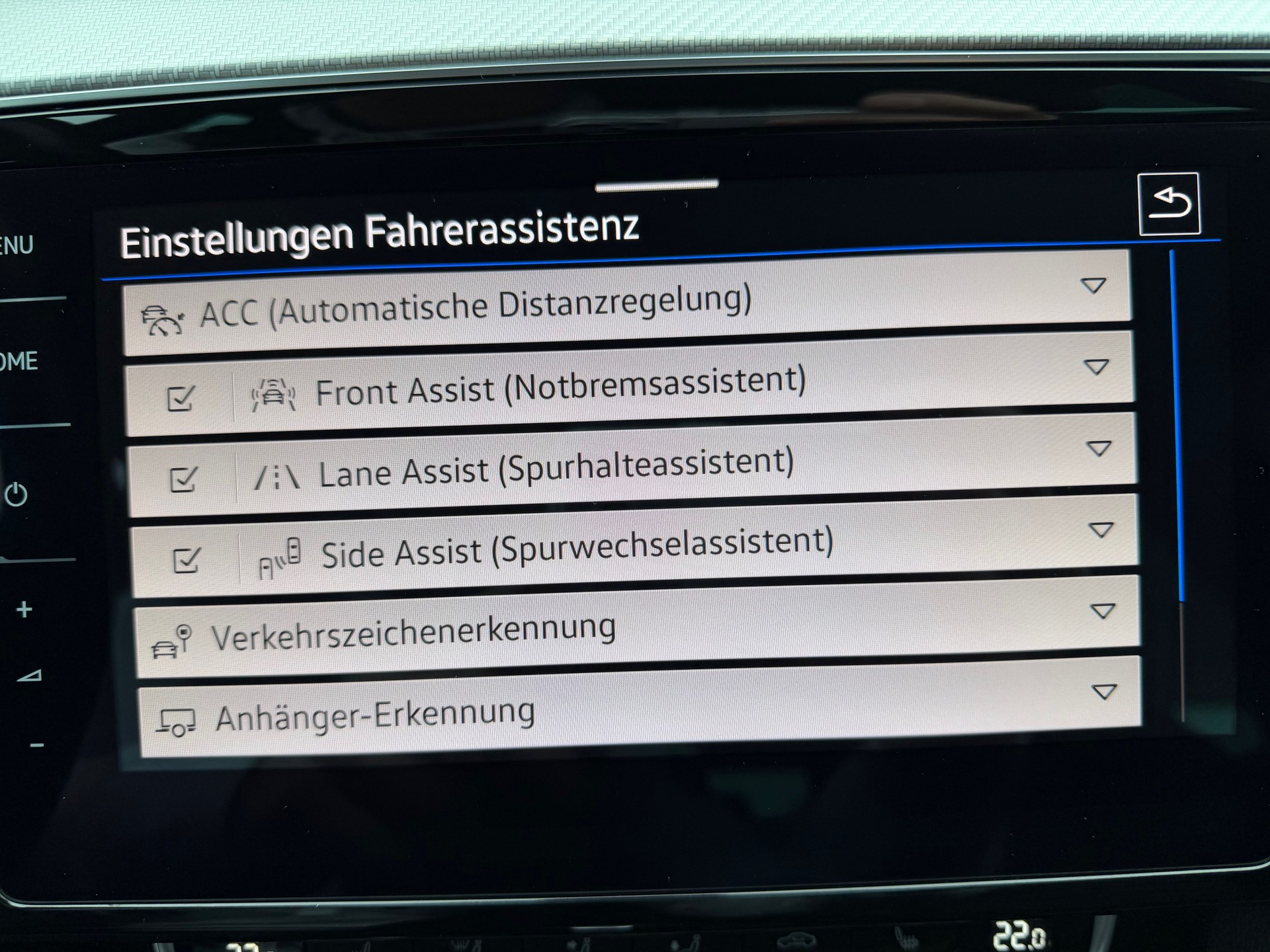 VW Passat Variant 2.0 TSI R-Line Edition 4Motion DSG-image-14