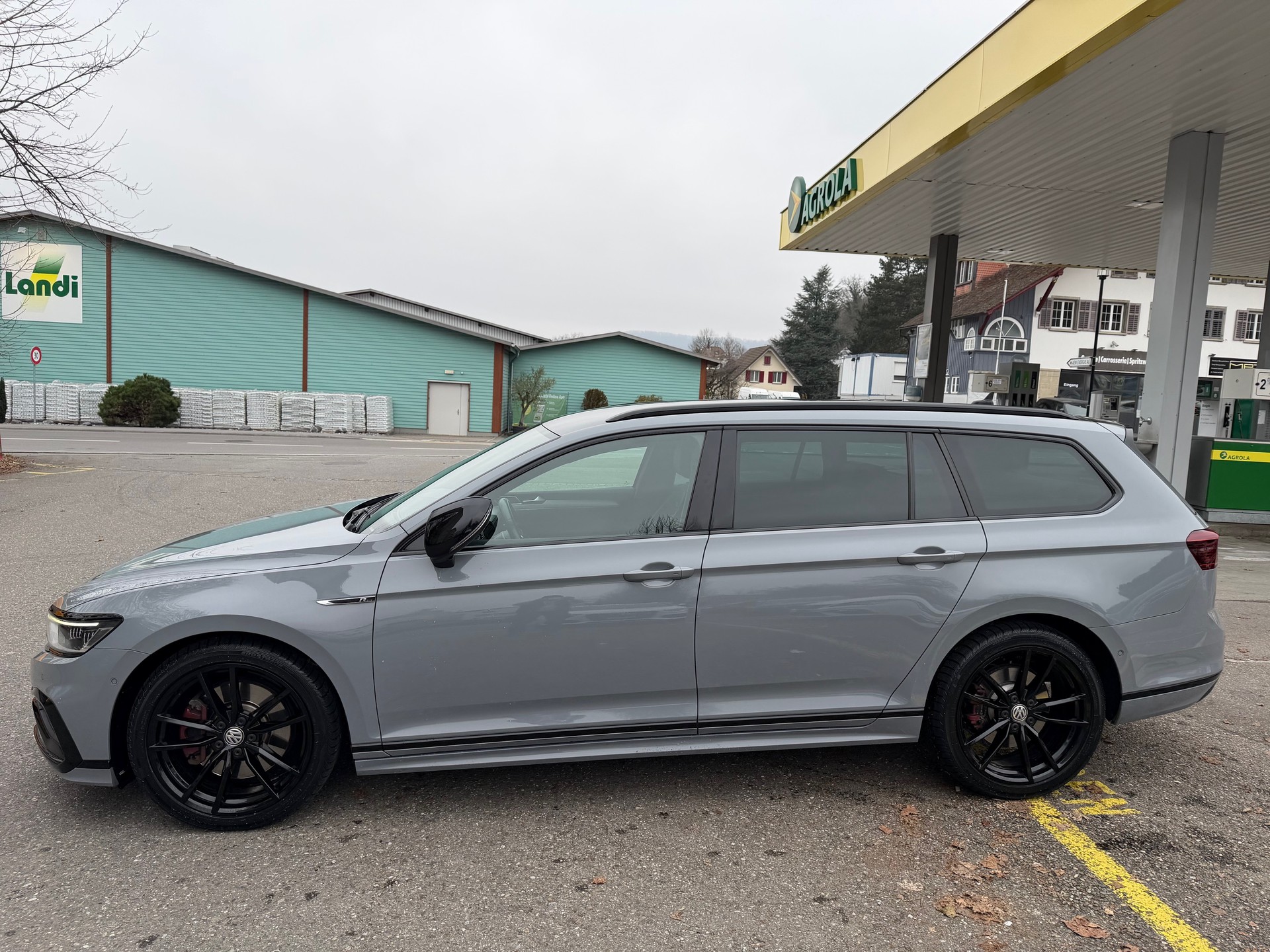 VW Passat Variant 2.0 TSI R-Line Edition 4Motion DSG-showroom-element-1