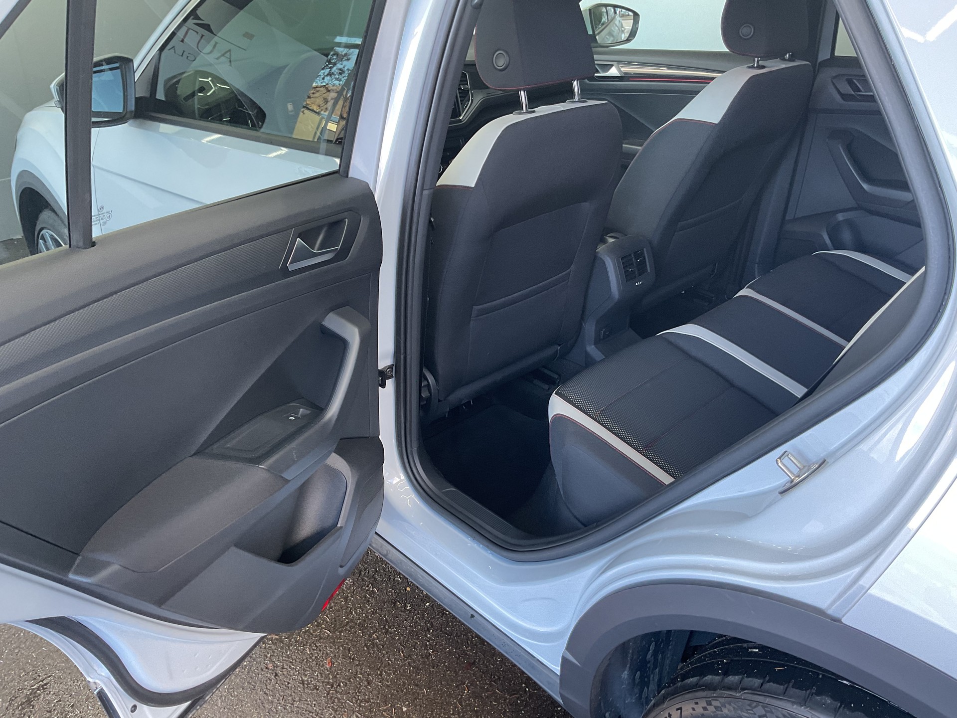 VW T-Roc 2.0 TDI SCR Sport DSG 4Motion-image-7
