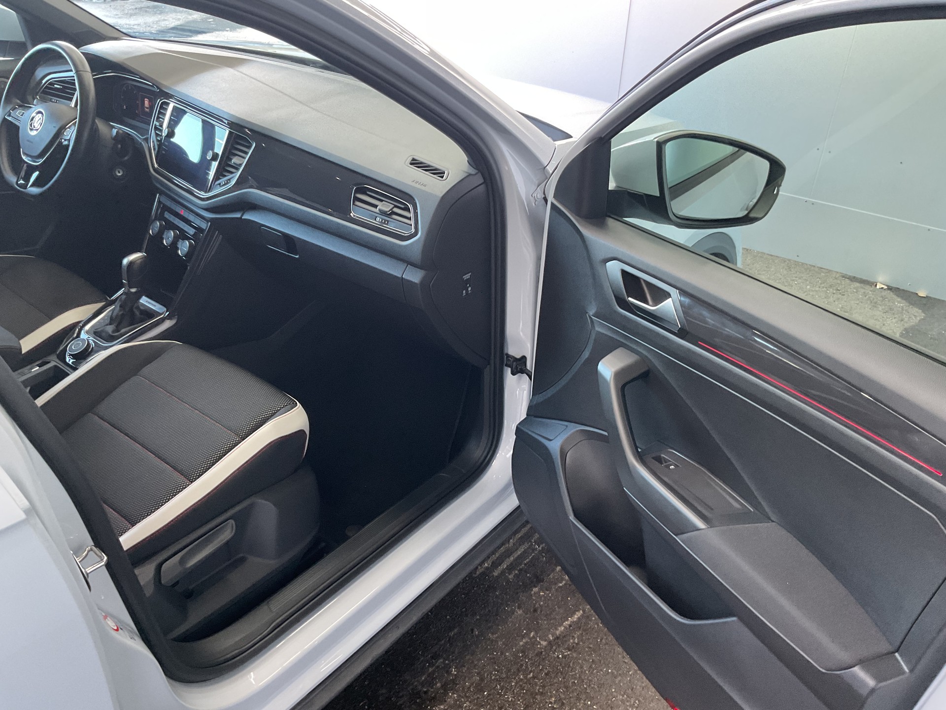 VW T-Roc 2.0 TDI SCR Sport DSG 4Motion-image-8