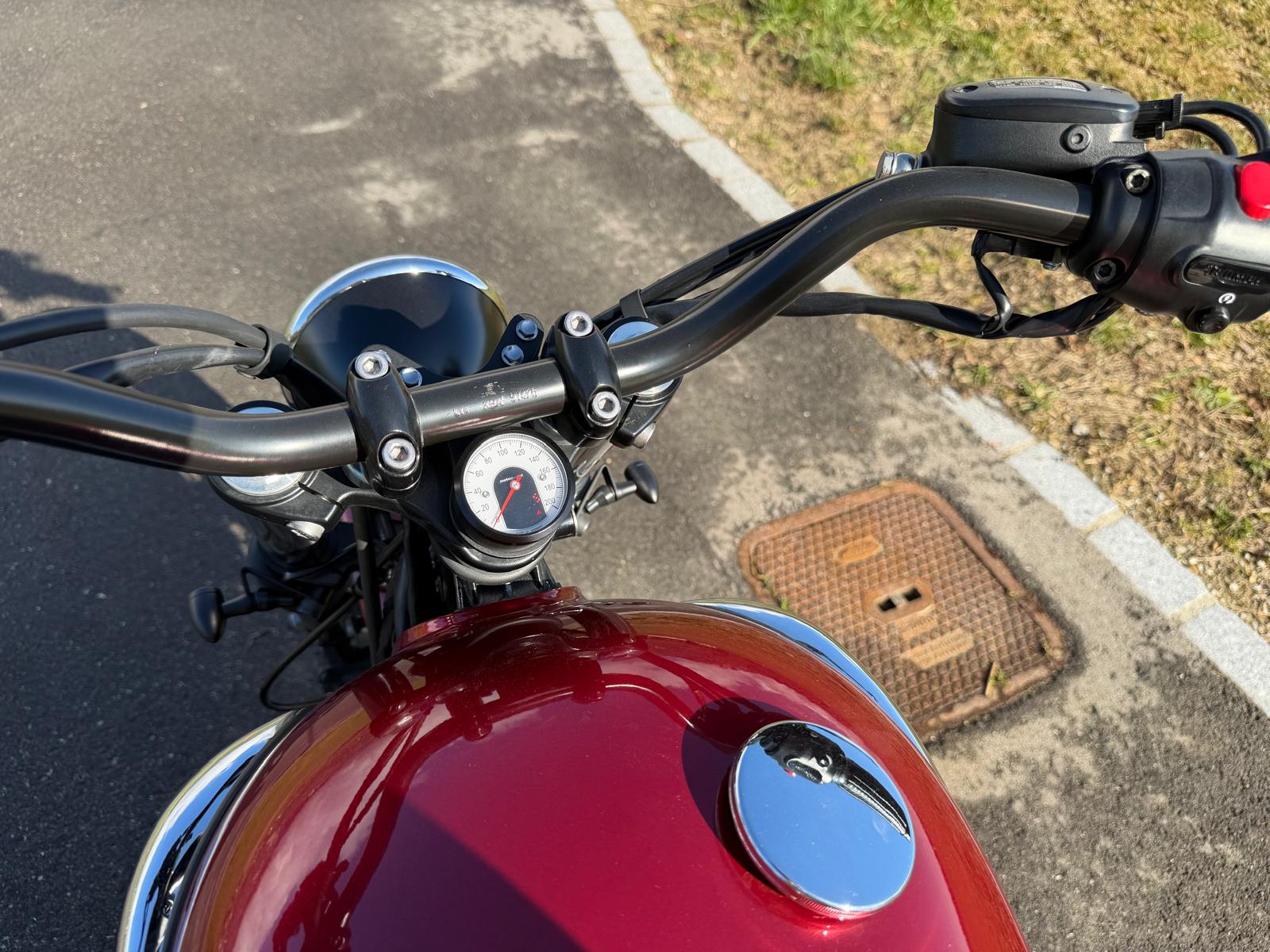 TRIUMPH Bonneville 900 i T 100-image-6