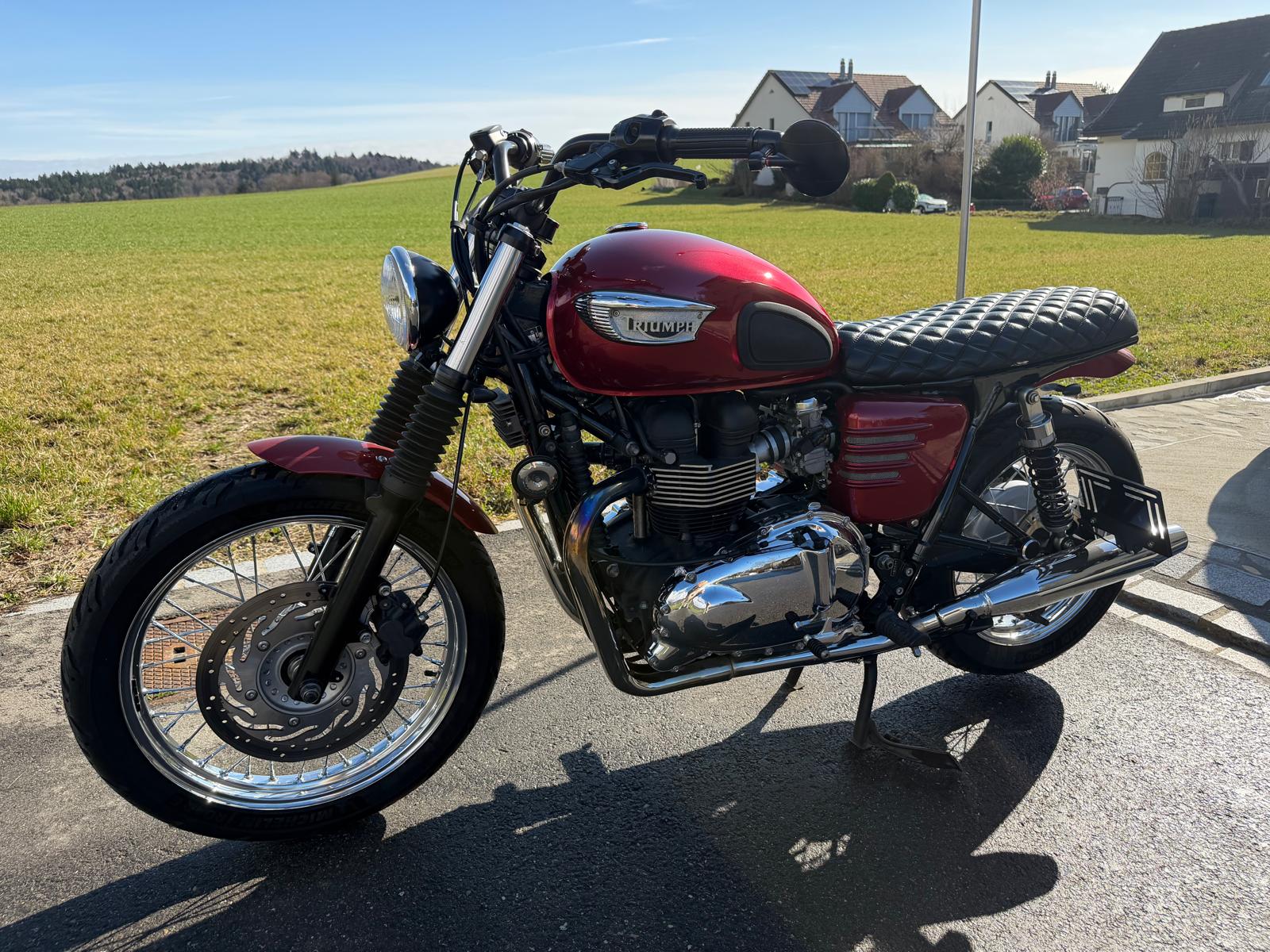 TRIUMPH Bonneville 900 i T 100-image-4