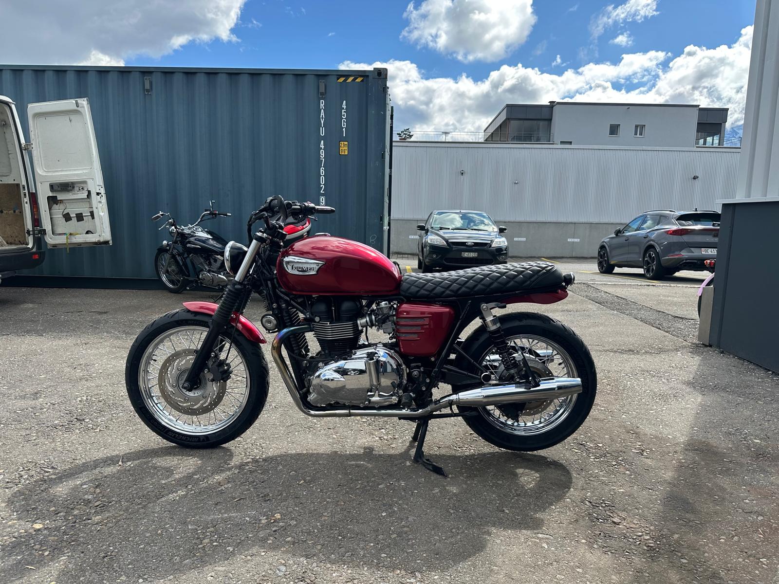TRIUMPH Bonneville 900 i T 100-image-10