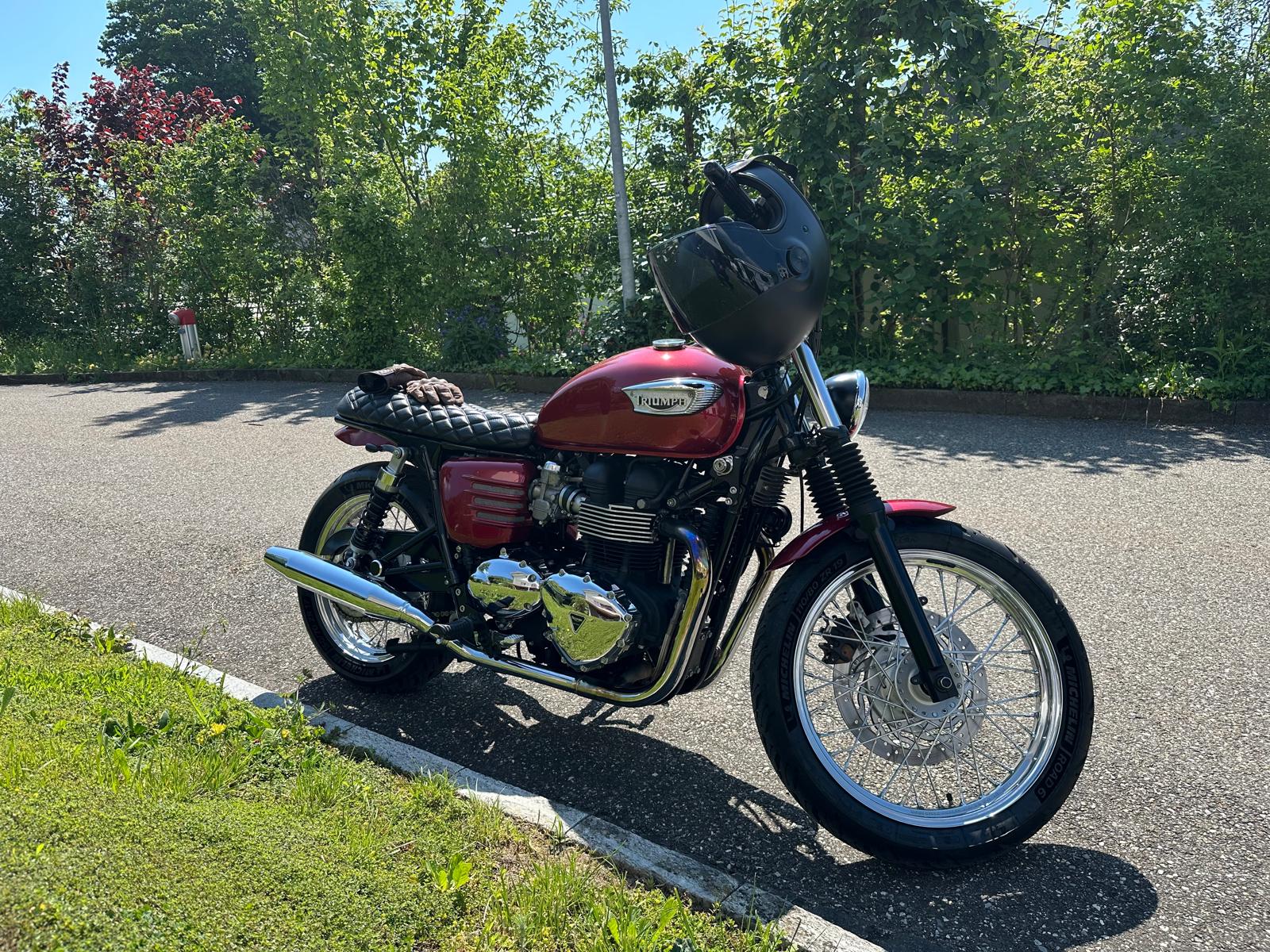TRIUMPH Bonneville 900 i T 100-image-9
