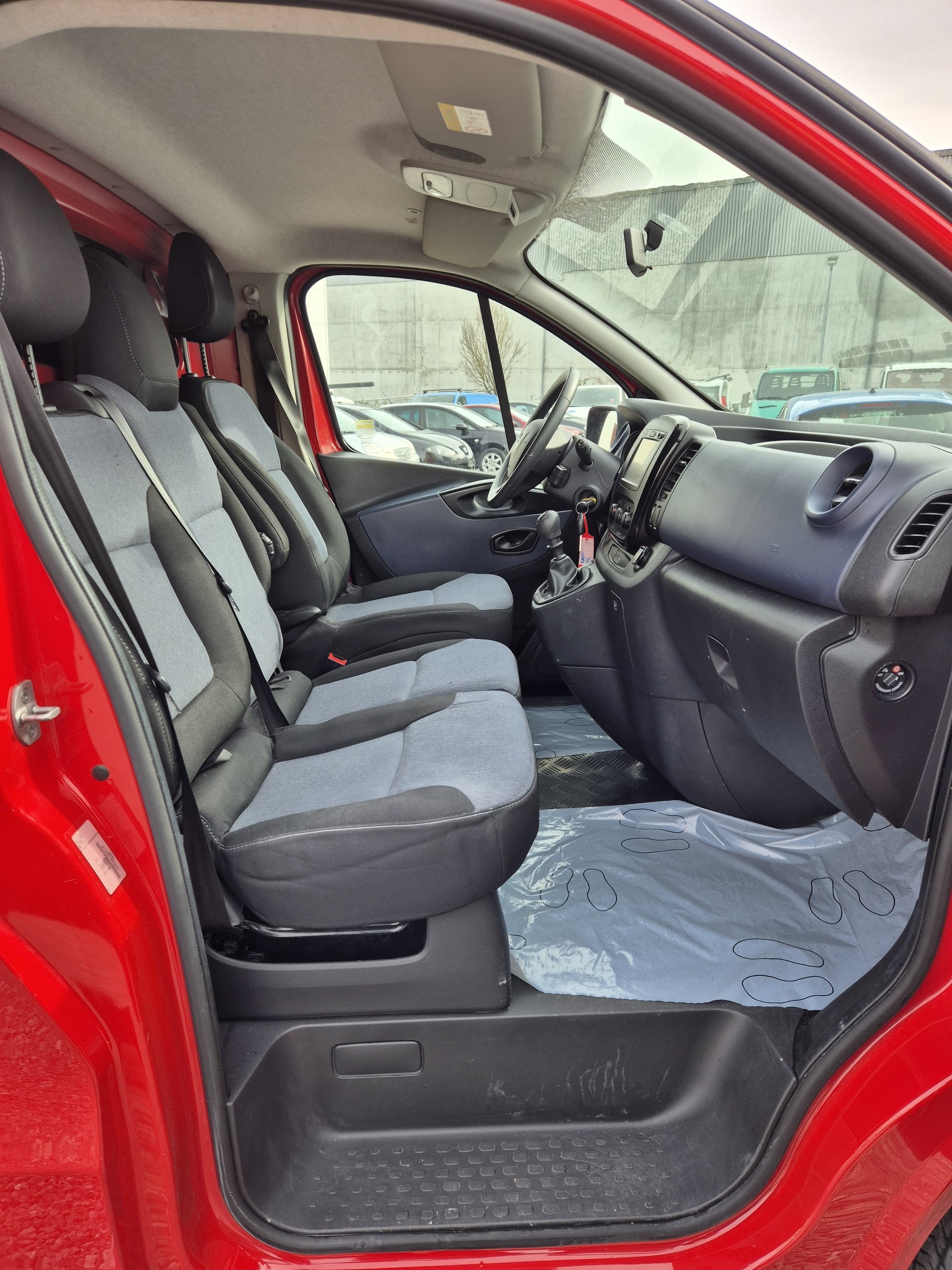 OPEL Vivaro 1.6 CDTI 2.7t L1H1-image-14