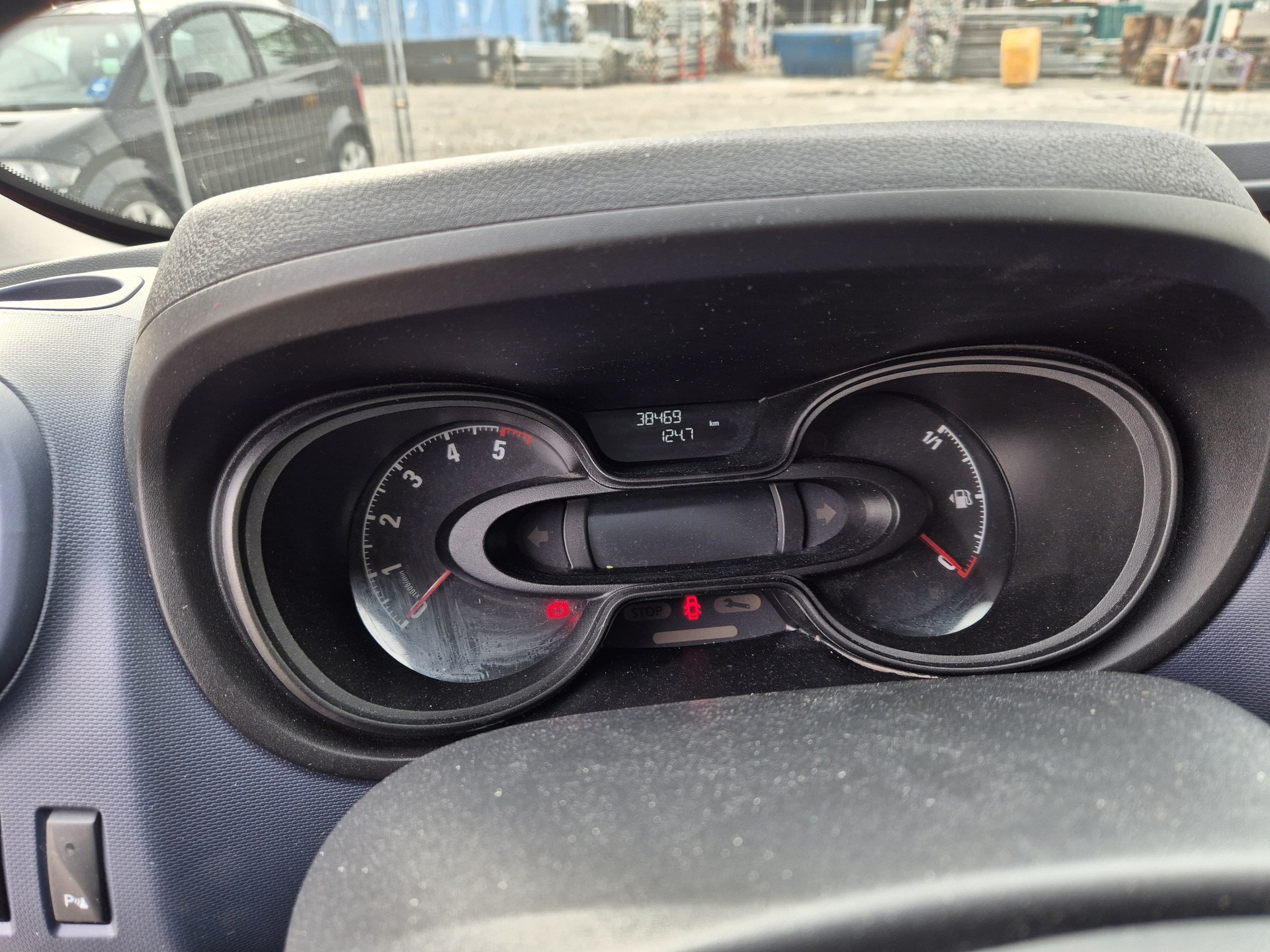 OPEL Vivaro 1.6 CDTI 2.7t L1H1-image-15
