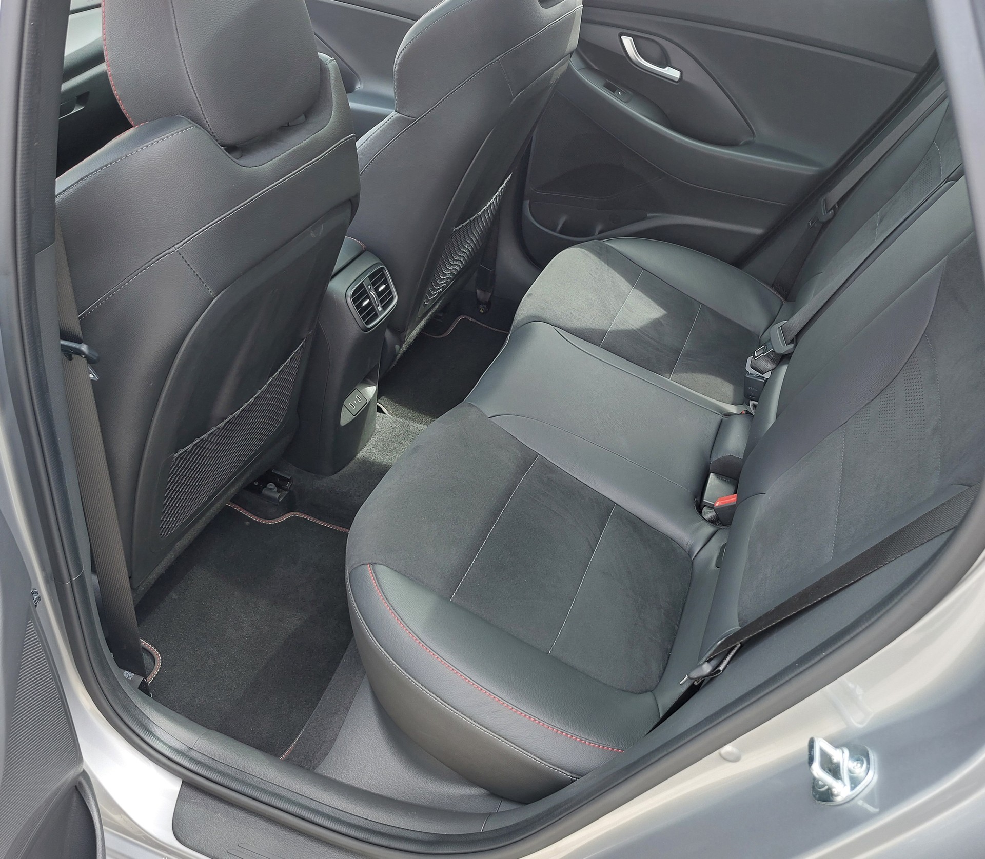 HYUNDAI i30 Wagon 1.5 T-GDi N Line 48V MH DCT-image-8