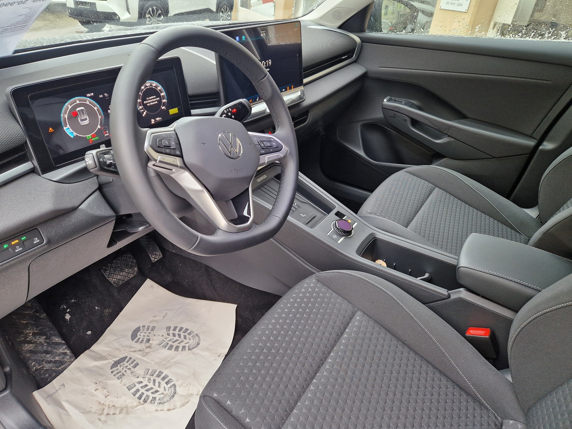 VW T-Roc 1.5 eTSI mHEV Life DSG-image-2