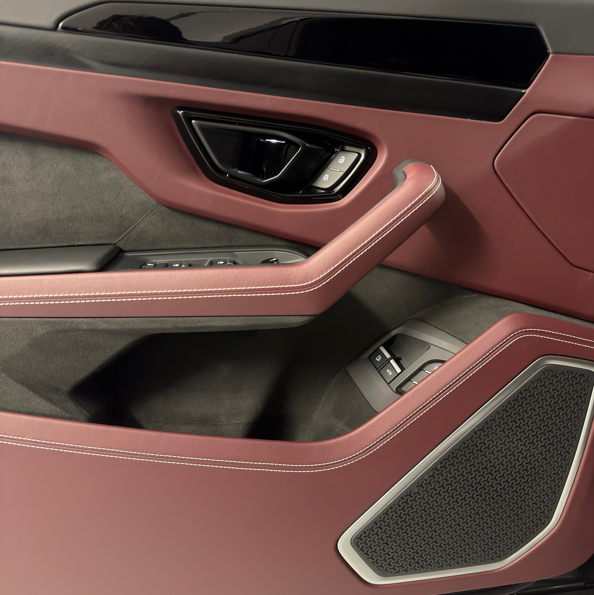 LAMBORGHINI Lamborghini Urus SE-image-20