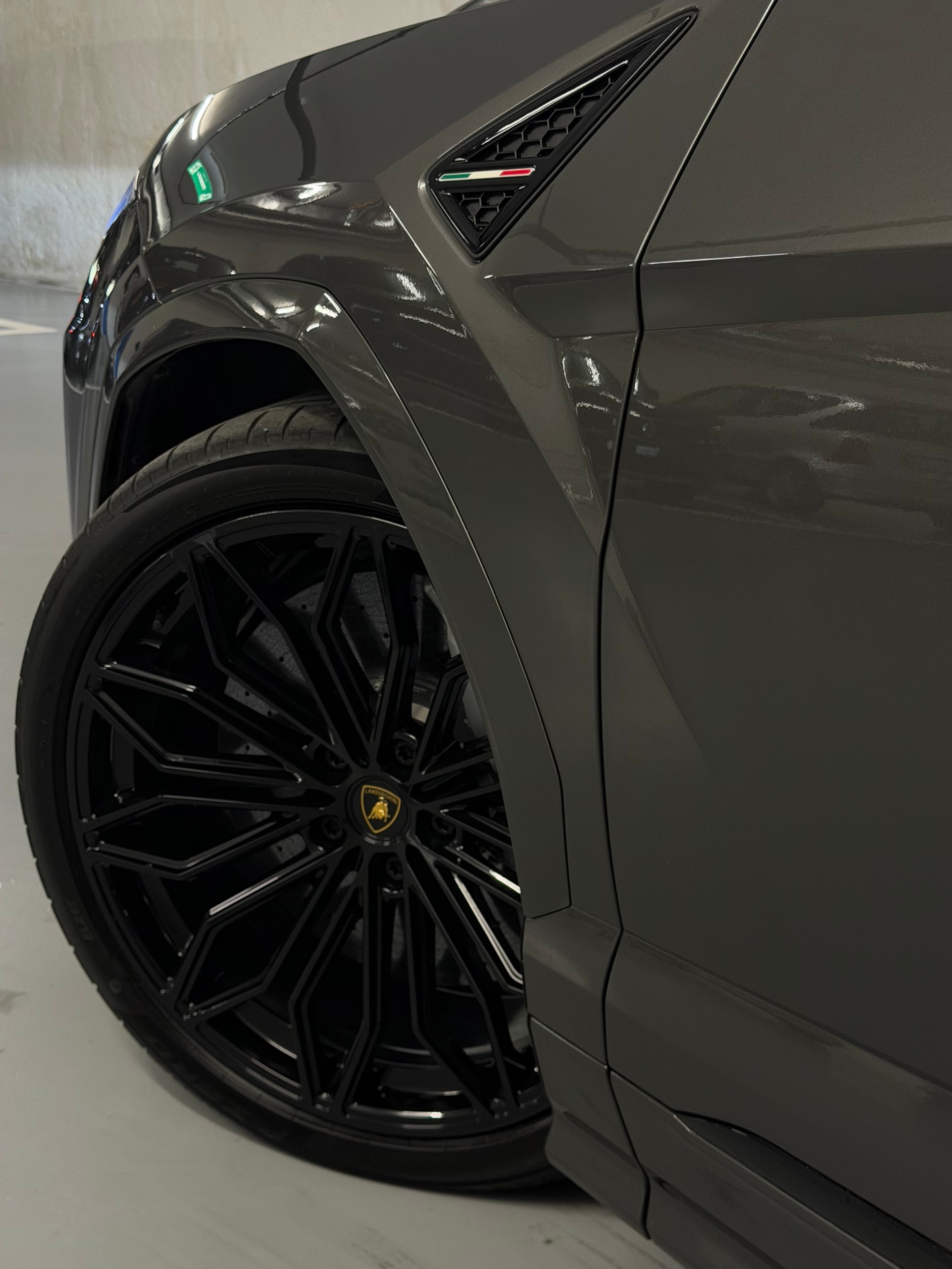 LAMBORGHINI Lamborghini Urus SE-image-21