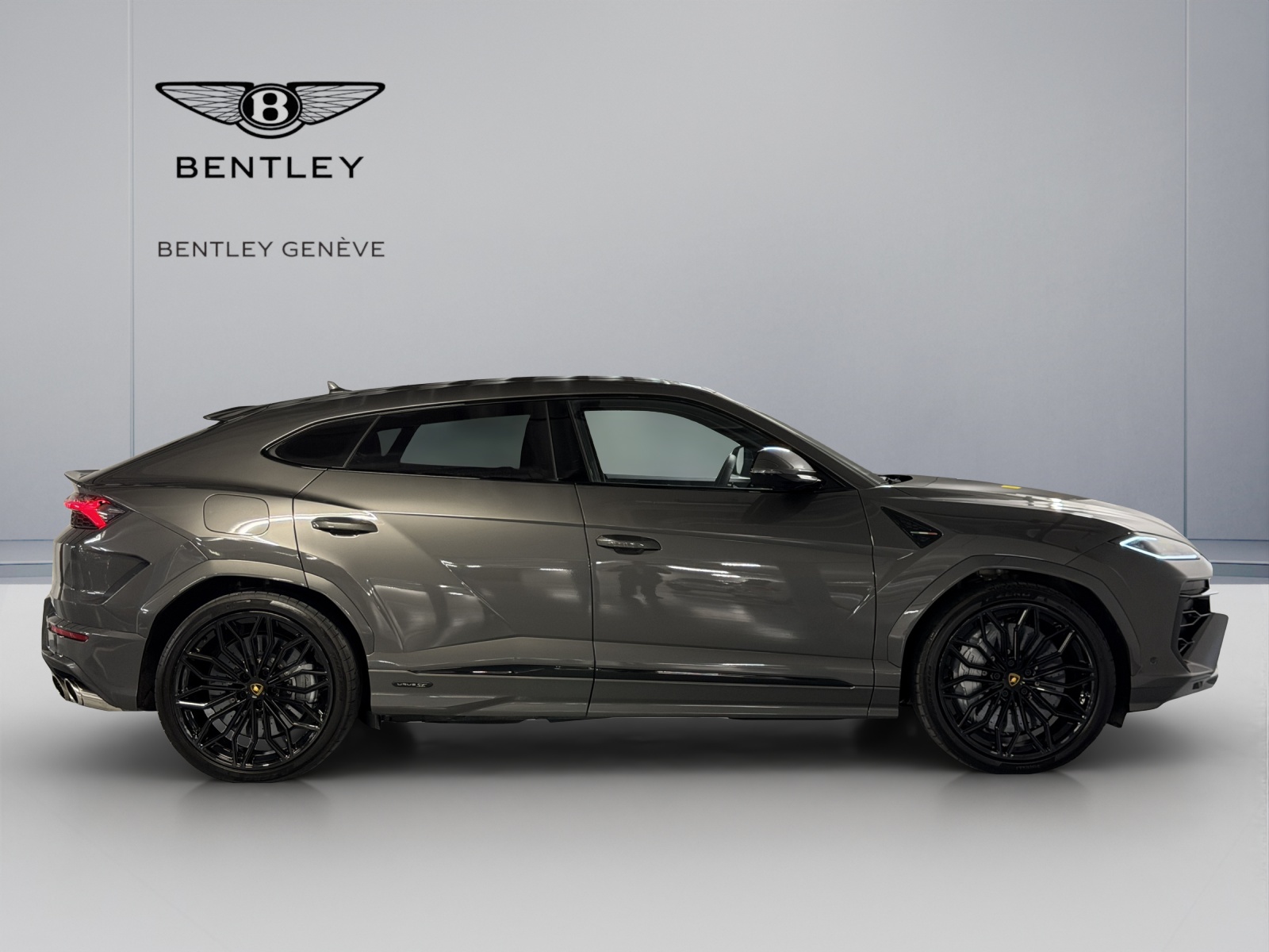 LAMBORGHINI Lamborghini Urus SE-image-6