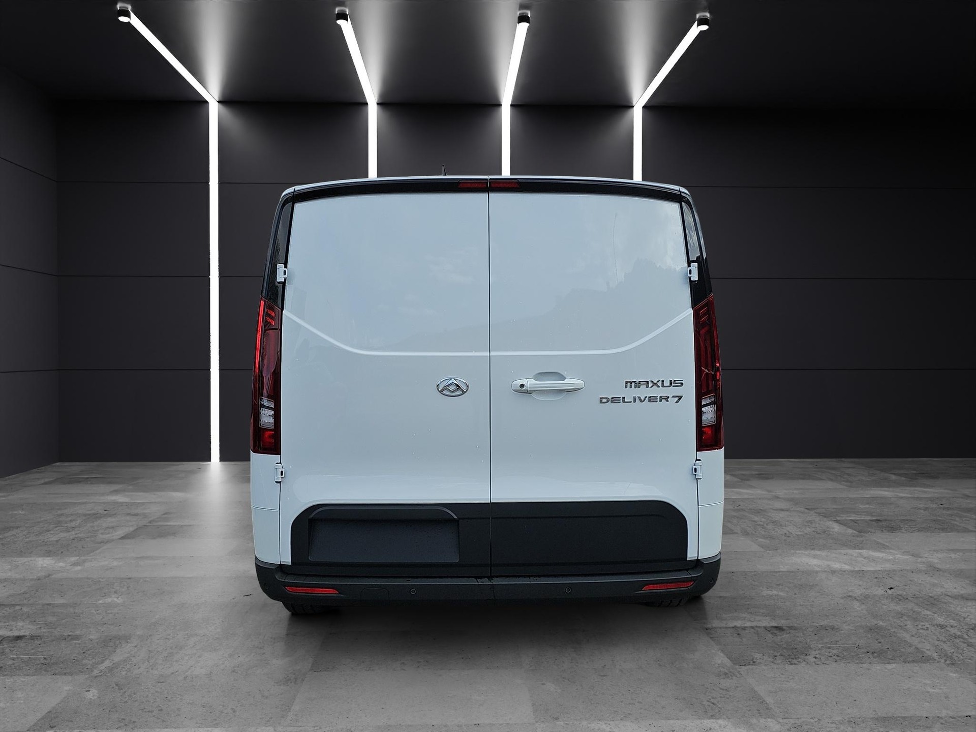 MAXUS Deliver 7 Kaw. L2H1 2.0 TD Base-showroom-element-3