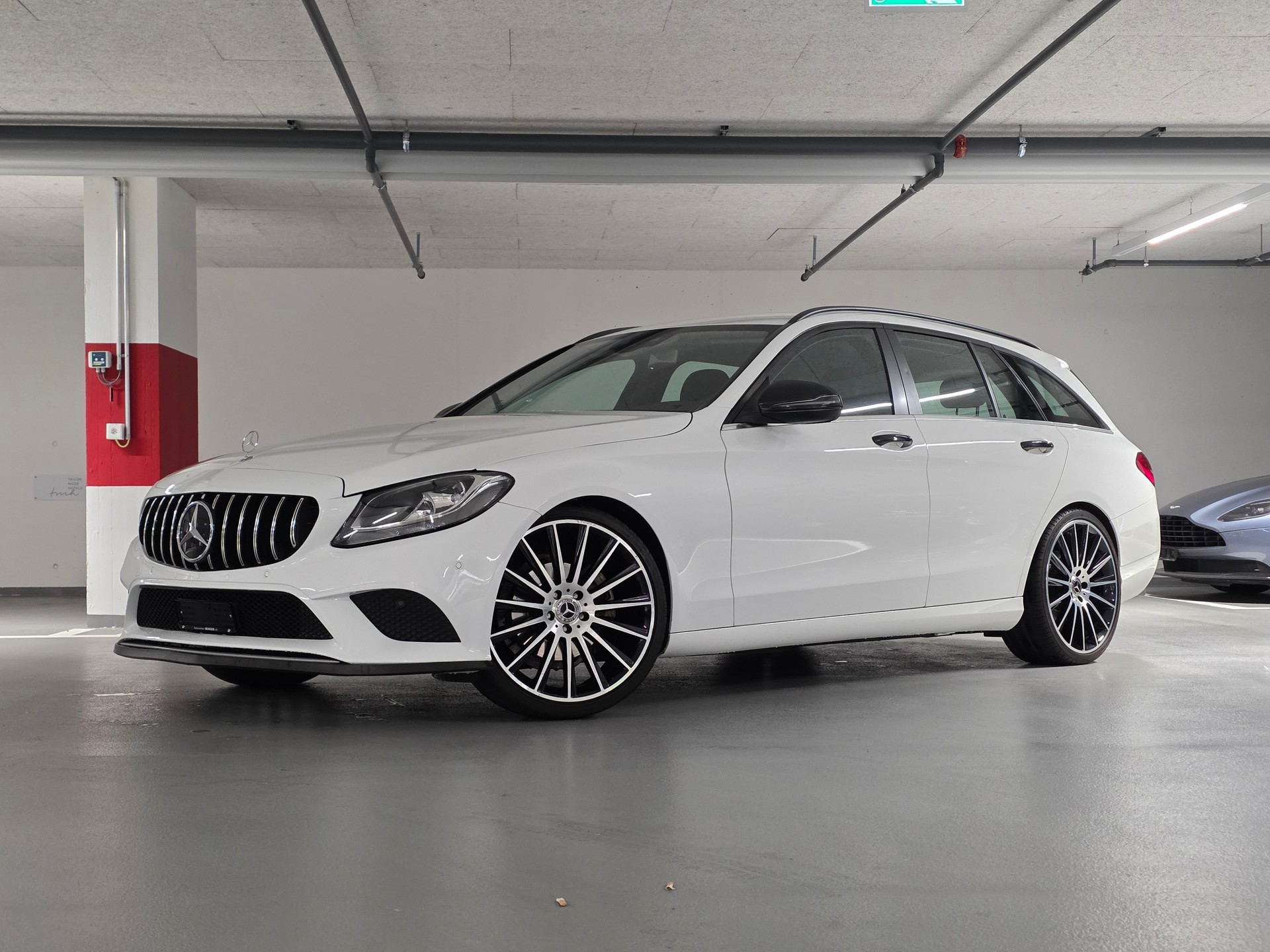 MERCEDES-BENZ C 220 d Avantgarde 9G-Tronic