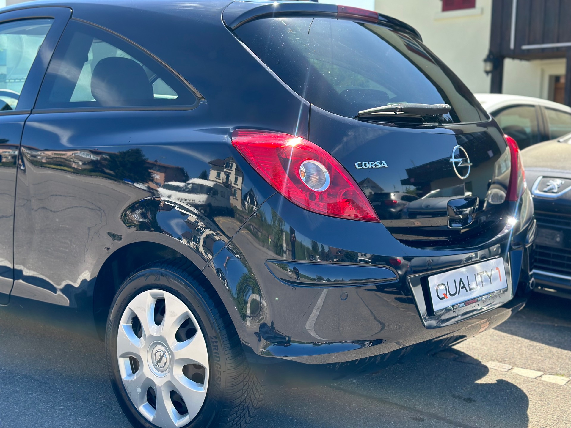 OPEL Corsa 1.4 TP Anniversary-image-2
