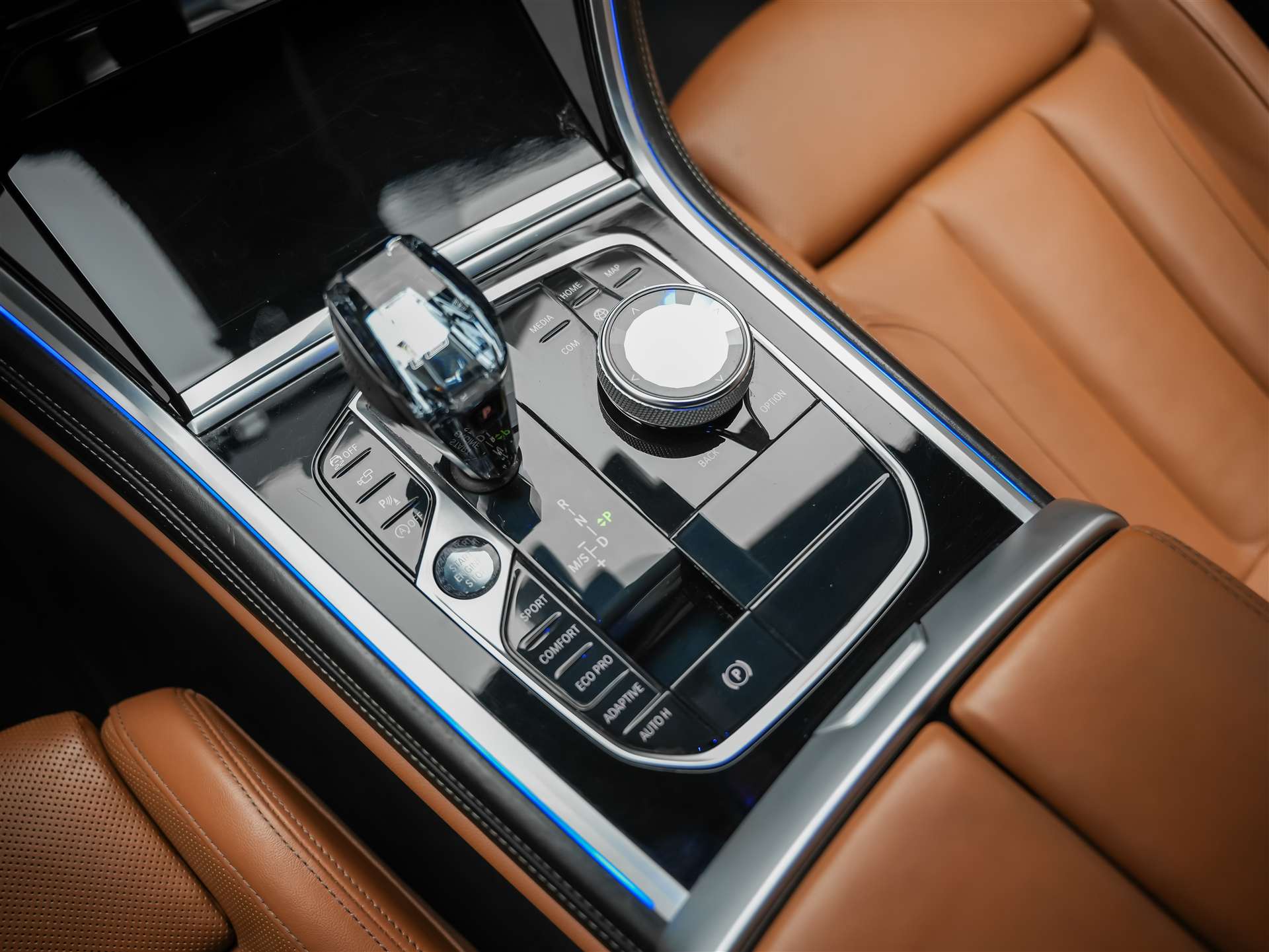 BMW 840d xDrive Steptronic M Sport **CH-Auto**-image-23