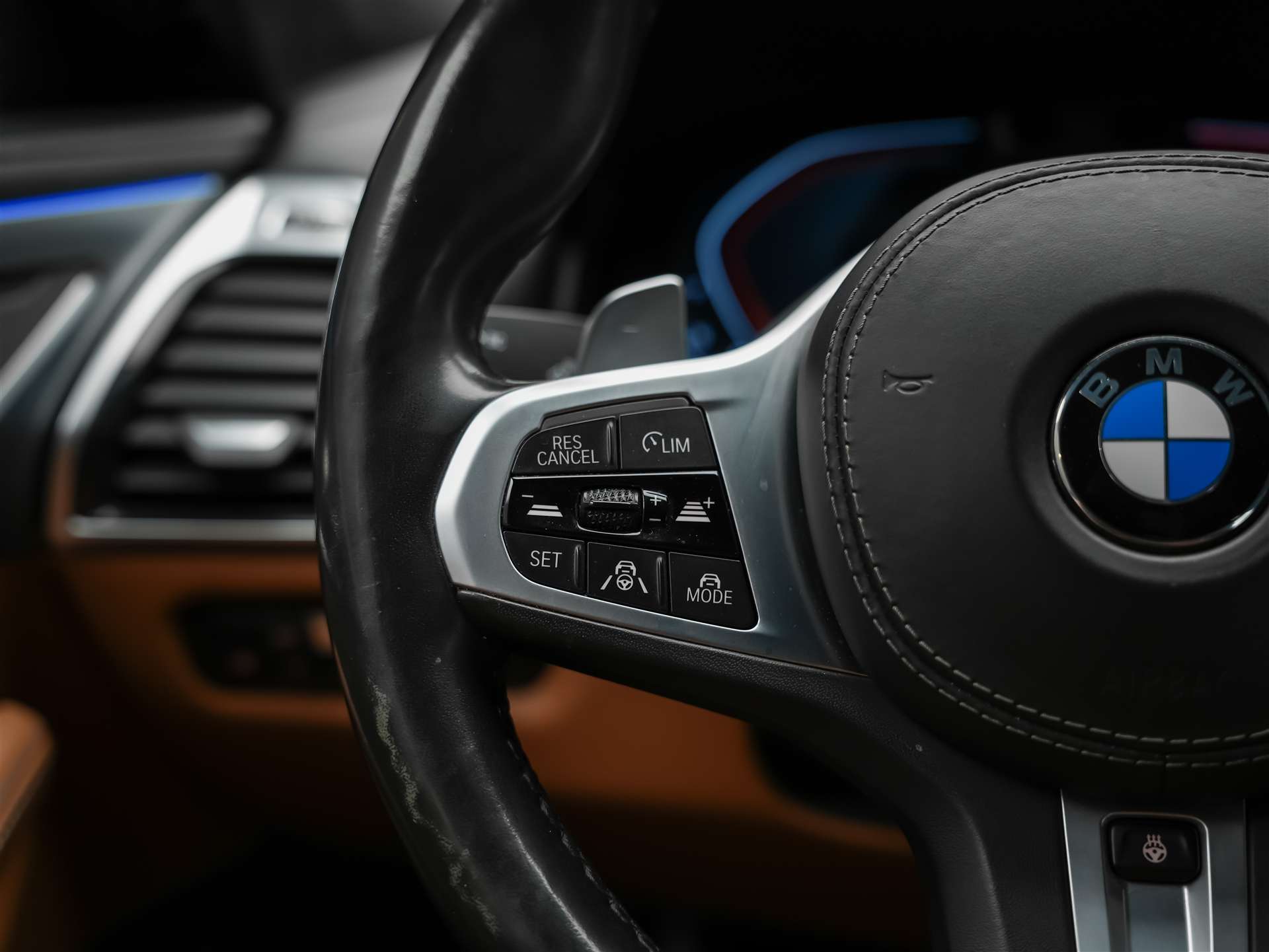 BMW 840d xDrive Steptronic M Sport **CH-Auto**-image-23