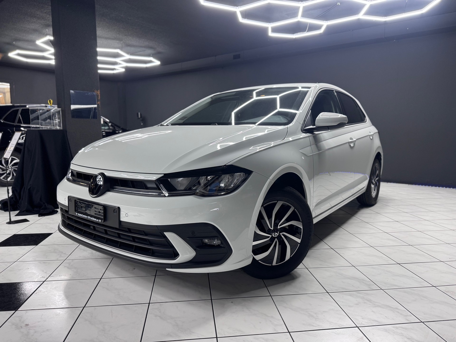 VW Polo 1.0 TSI Life DSG-showroom-element-1