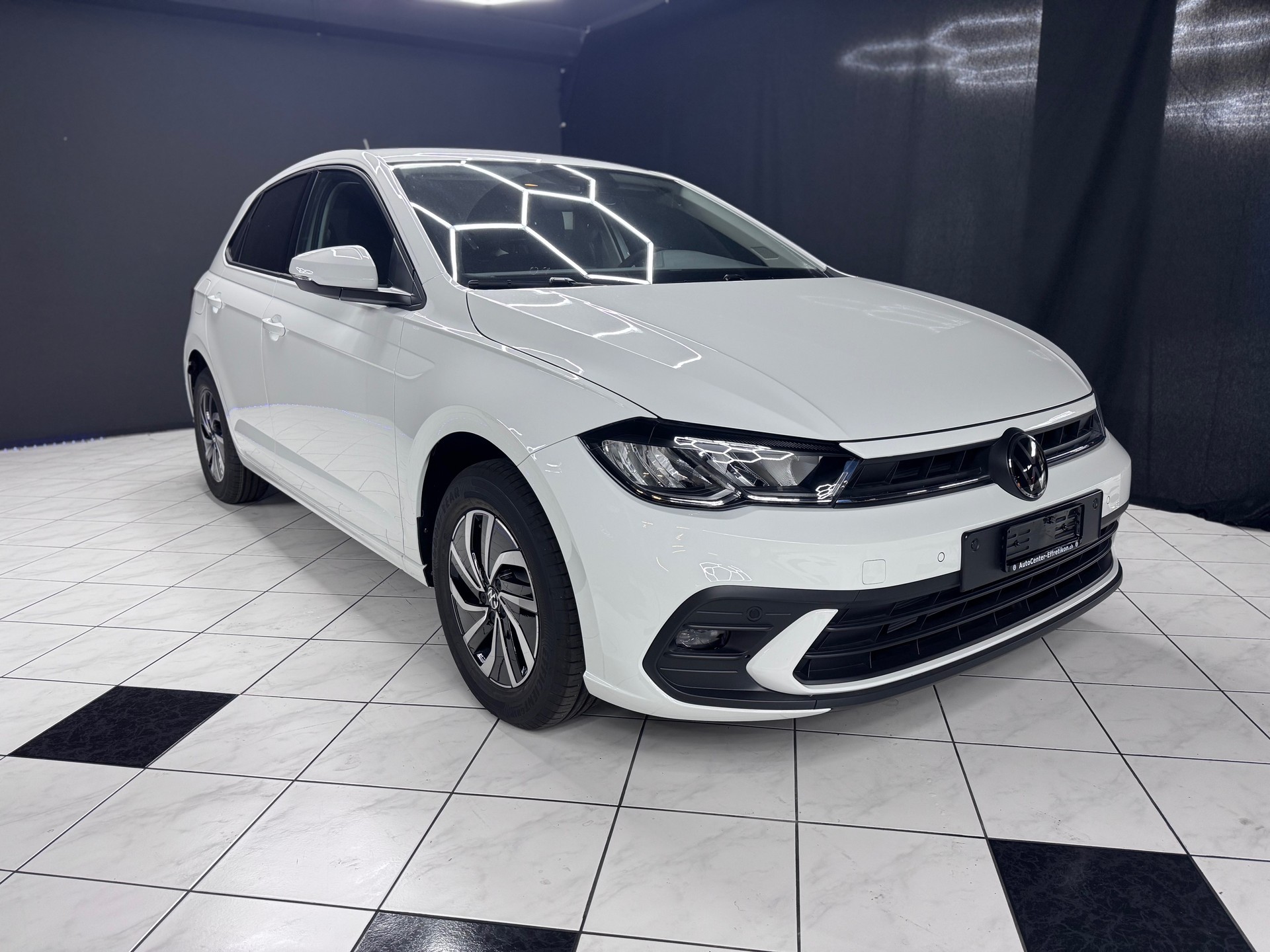VW Polo 1.0 TSI Life DSG-showroom-element-3