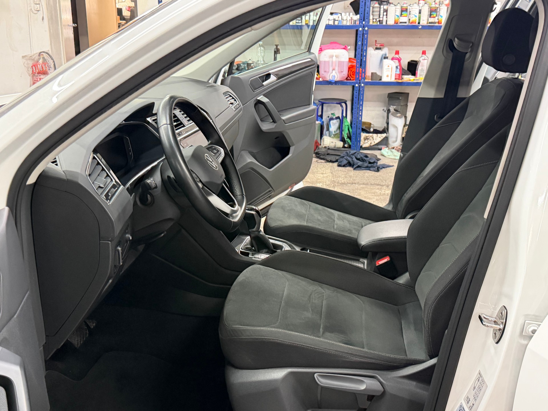 VW Tiguan 1.4TSI PHEV Elegance DSG-image-8