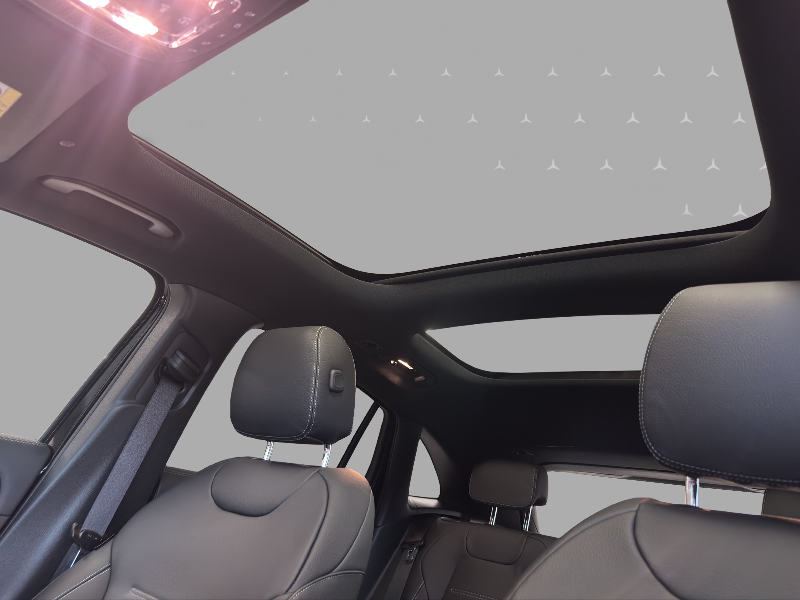 MERCEDES-BENZ EQA 350 66,5 kWh 4Matic Excellence-image-8