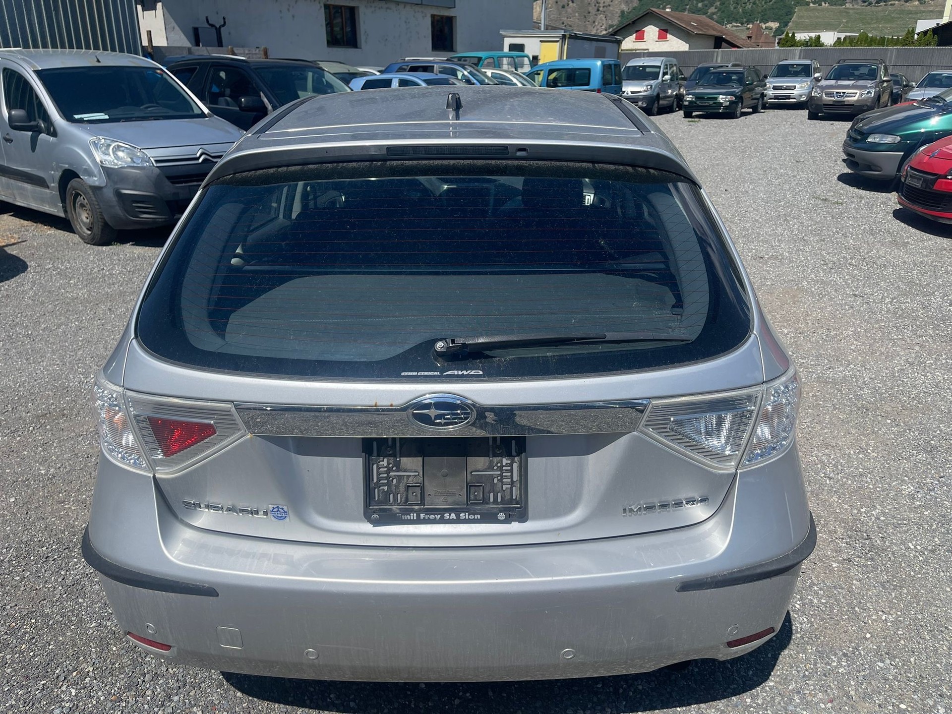 SUBARU Impreza 2.0R Comfort S Automatic-image-3