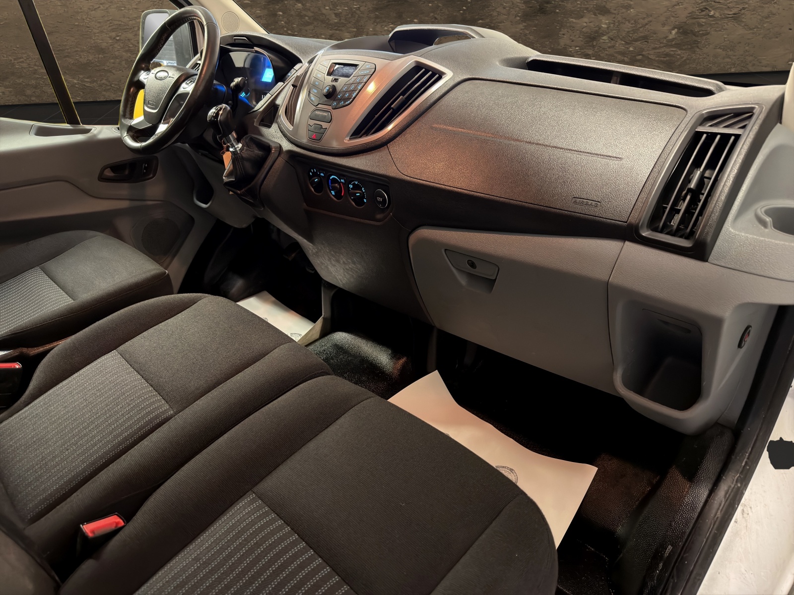 FORD FORD Transit 350 L5 Trend 2.0 TDCi 170 RWD-image-11