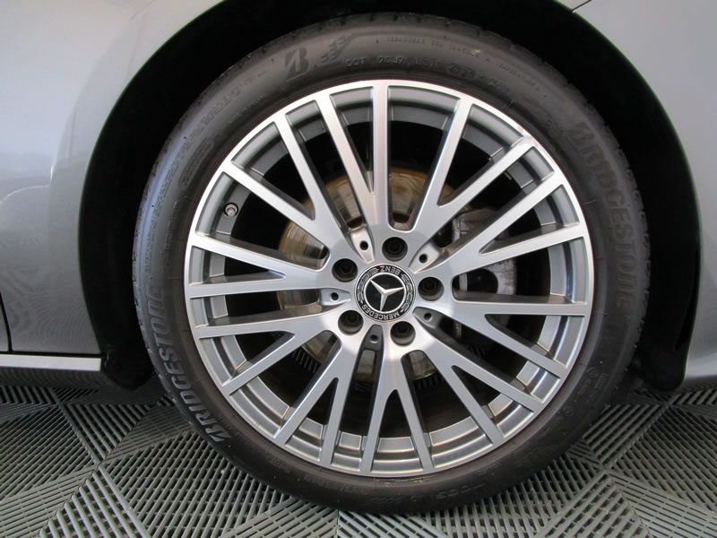 MERCEDES-BENZ CLA Shooting Brake 200 Progressive 7G-DCT-image-21