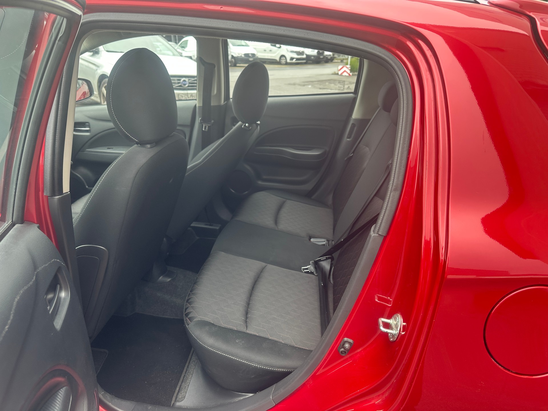 MITSUBISHI Space Star 1.2 CVT Intense-image-6