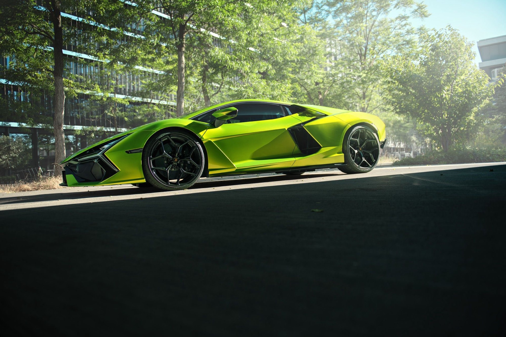 LAMBORGHINI Revuelto Verde Citrea-image-2
