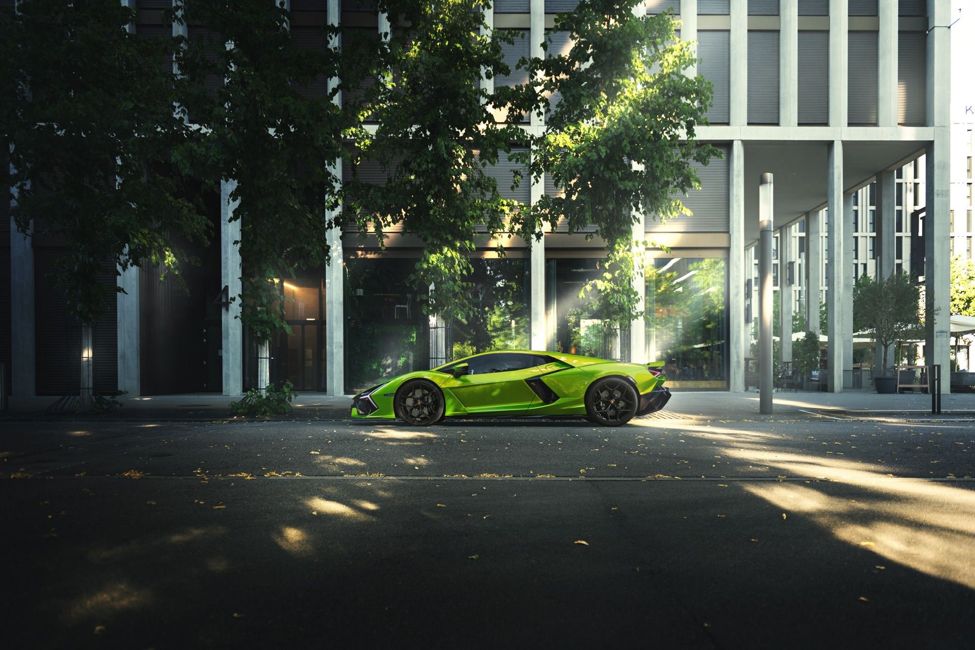 LAMBORGHINI Revuelto Verde Citrea-image-1