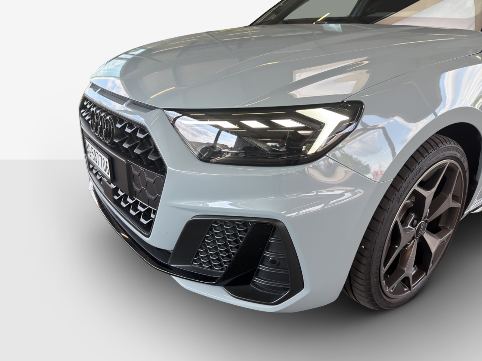 AUDI A1 Sportback 30 TFSI S Line Attraction S-tronic-image-14