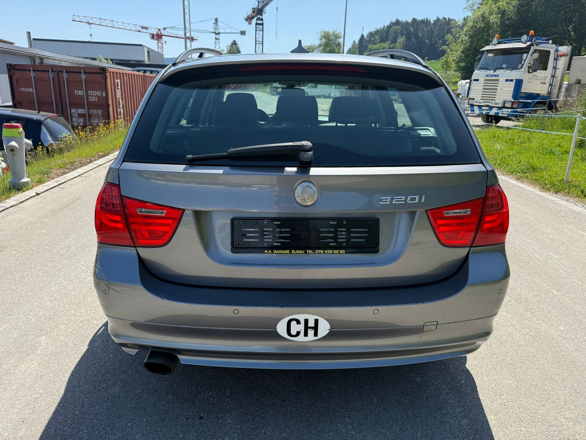 BMW 320i Touring Steptronic-image-5