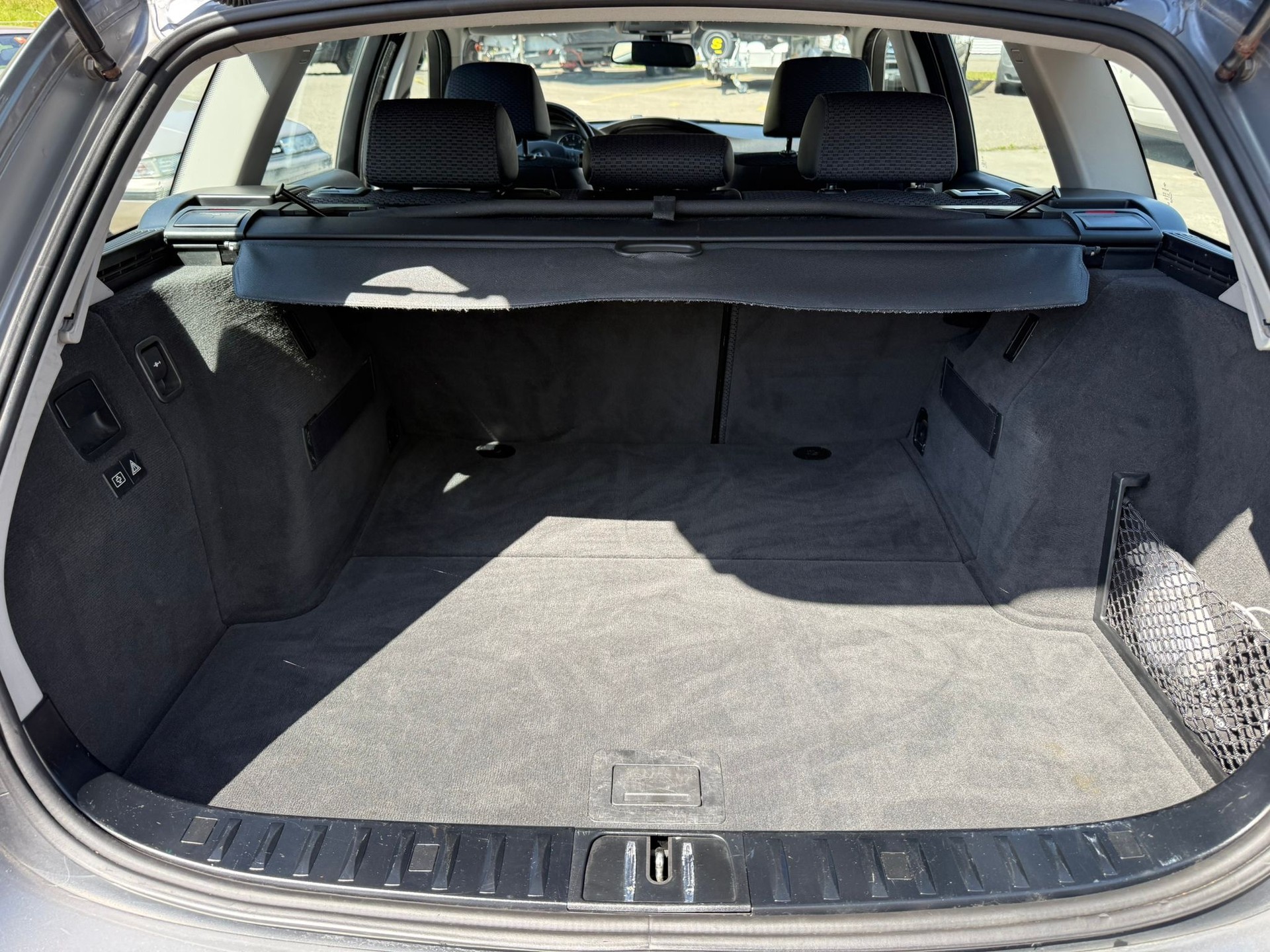 BMW 320i Touring Steptronic-image-7