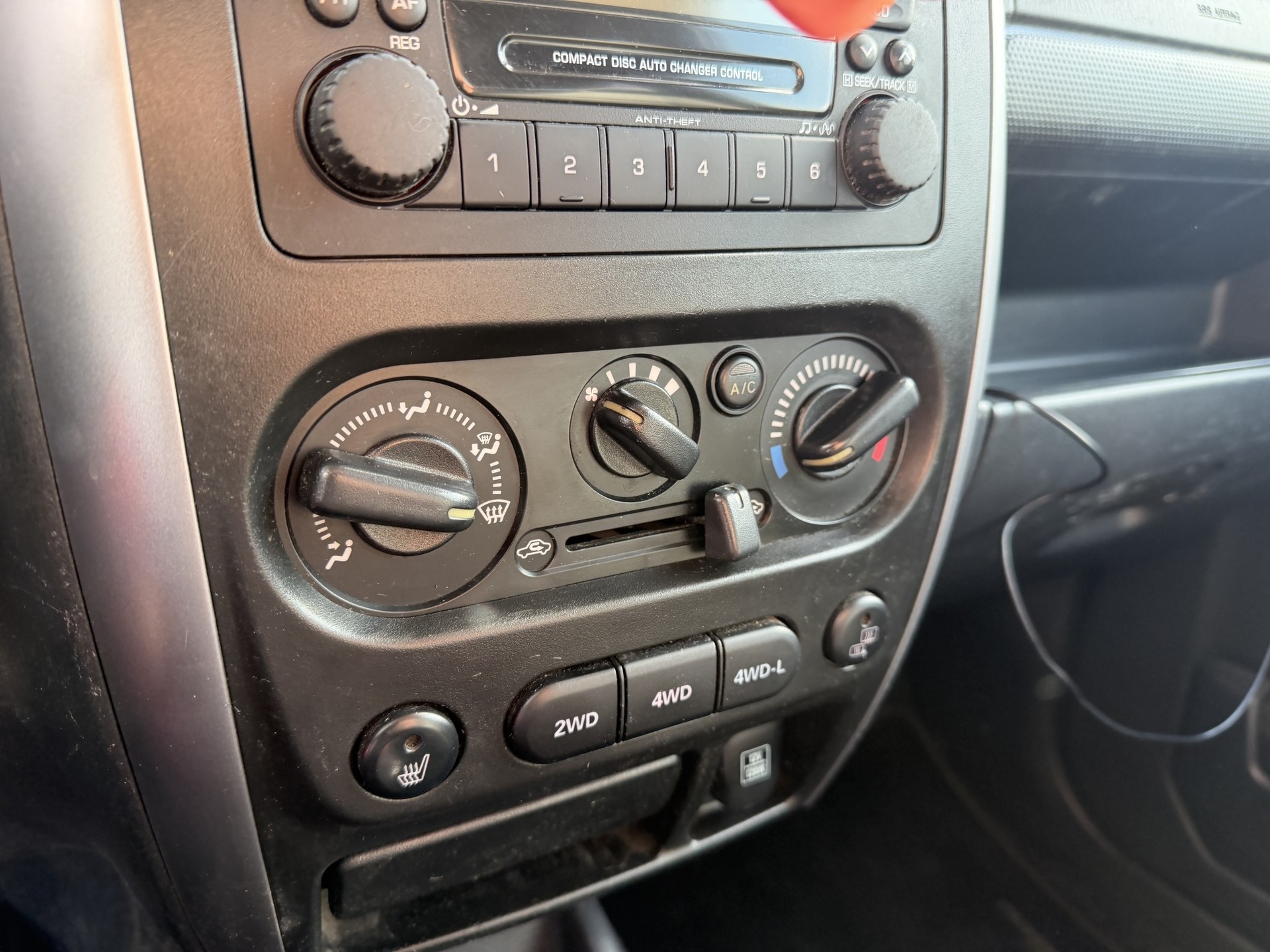 SUZUKI Jimny 1.3 16V Sergio Cellano-image-13