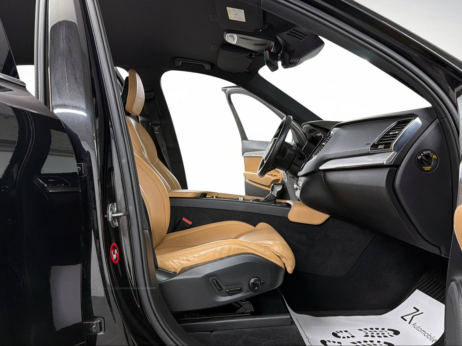 VOLVO XC90 T6 AWD Inscription Polestar 334PS ONYX BLACK 7-seater Geartronic-image-13