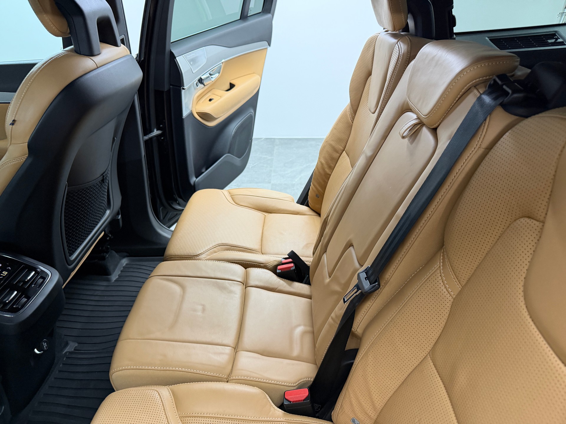 VOLVO XC90 T6 AWD Inscription Polestar 334PS ONYX BLACK 7-seater Geartronic-image-9