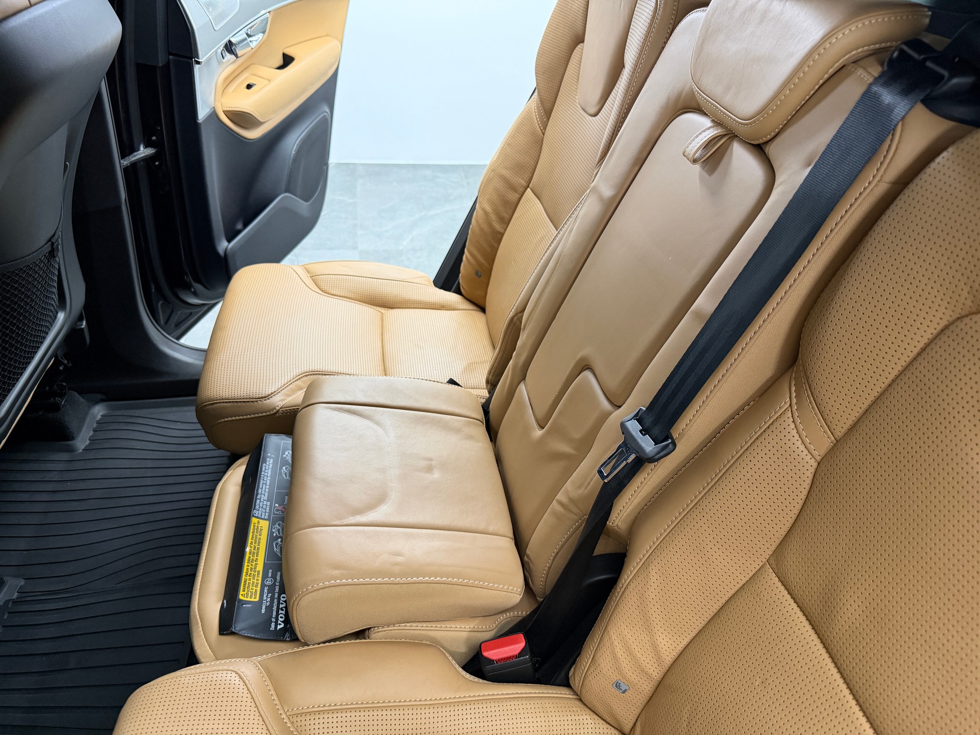 VOLVO XC90 T6 AWD Inscription Polestar 334PS ONYX BLACK 7-seater Geartronic-image-8