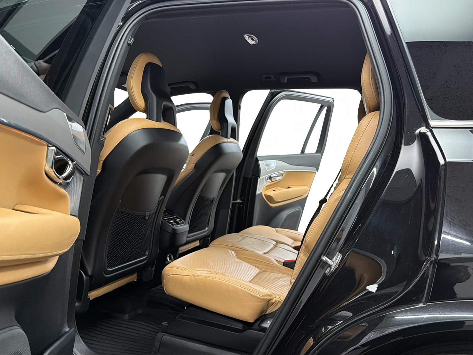 VOLVO XC90 T6 AWD Inscription Polestar 334PS ONYX BLACK 7-seater Geartronic-image-7