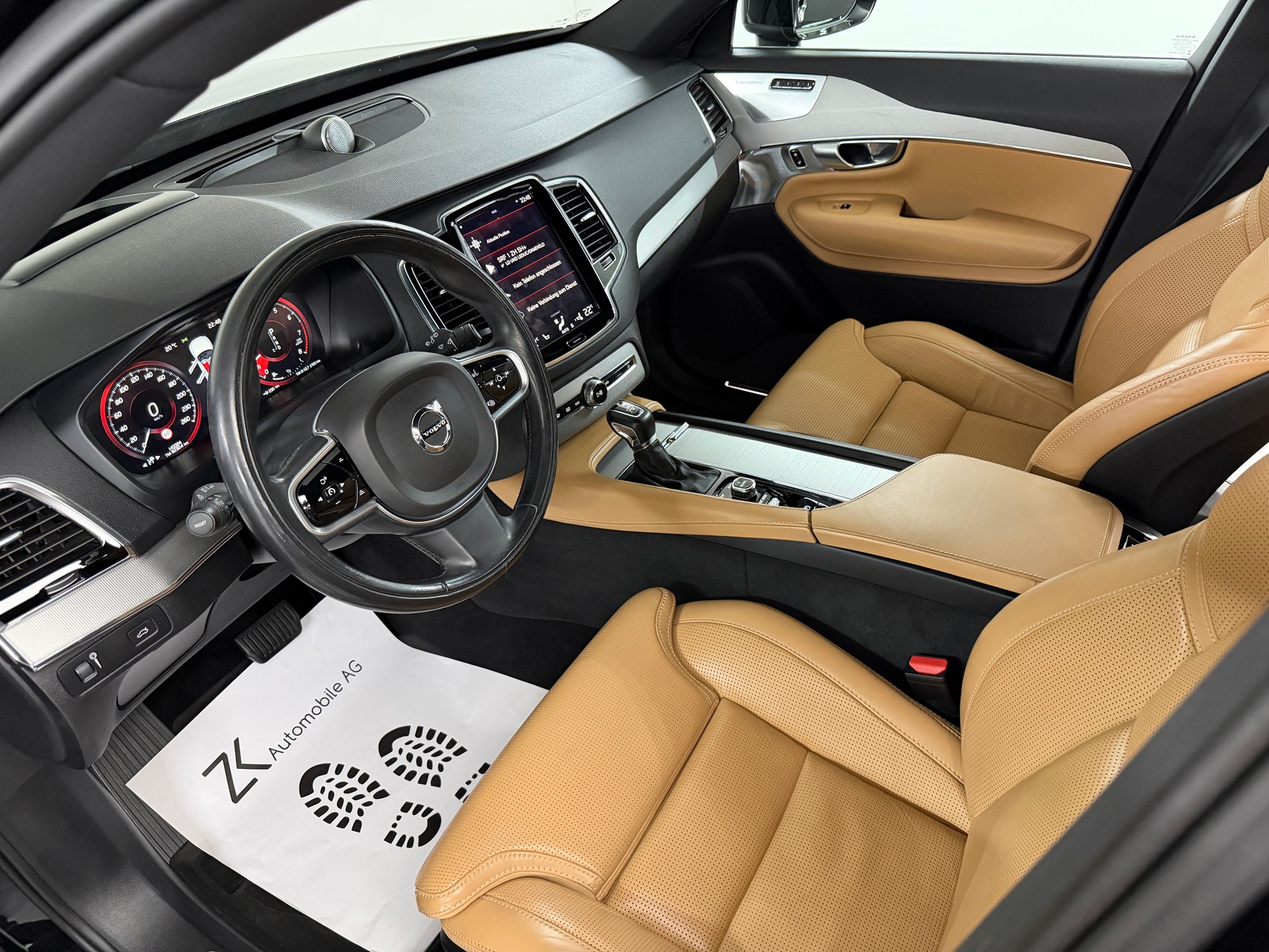 VOLVO XC90 T6 AWD Inscription Polestar 334PS ONYX BLACK 7-seater Geartronic-image-6
