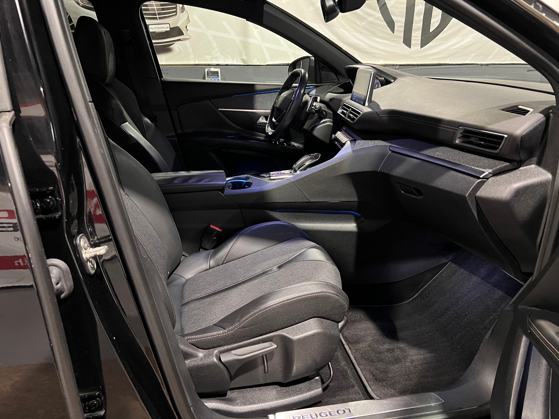 PEUGEOT 3008 1.6 THP GT Line EAT-image-13