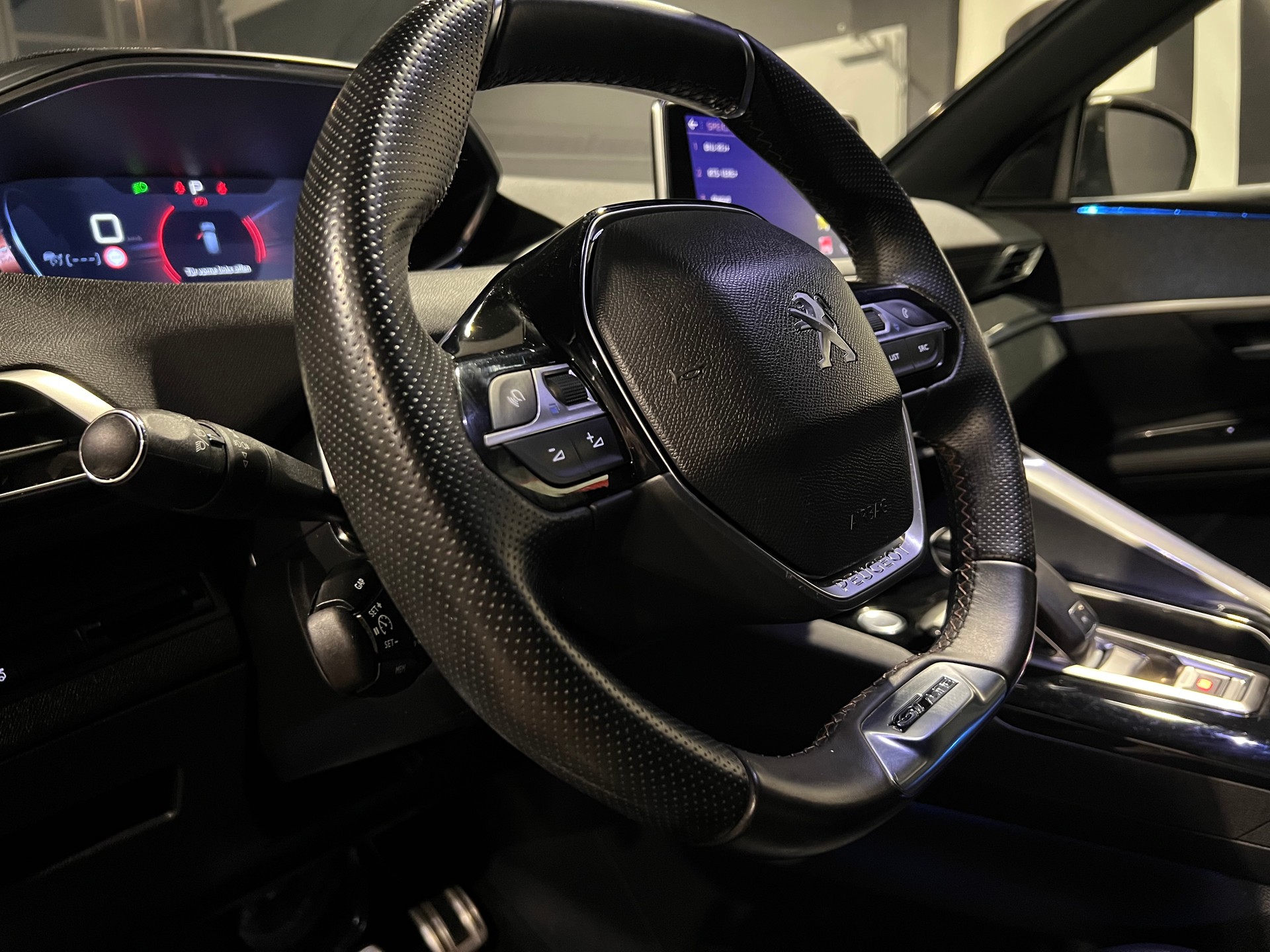 PEUGEOT 3008 1.6 THP GT Line EAT-image-19