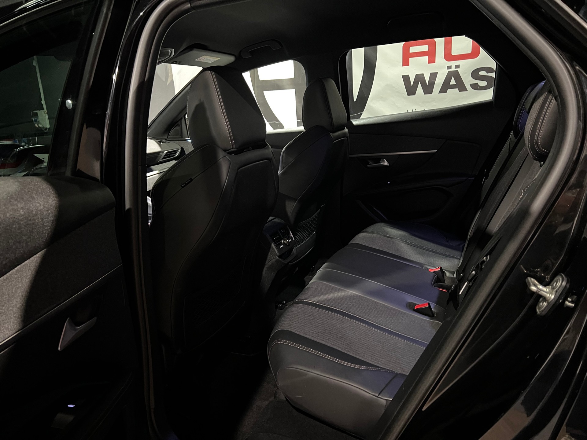 PEUGEOT 3008 1.6 THP GT Line EAT-image-15