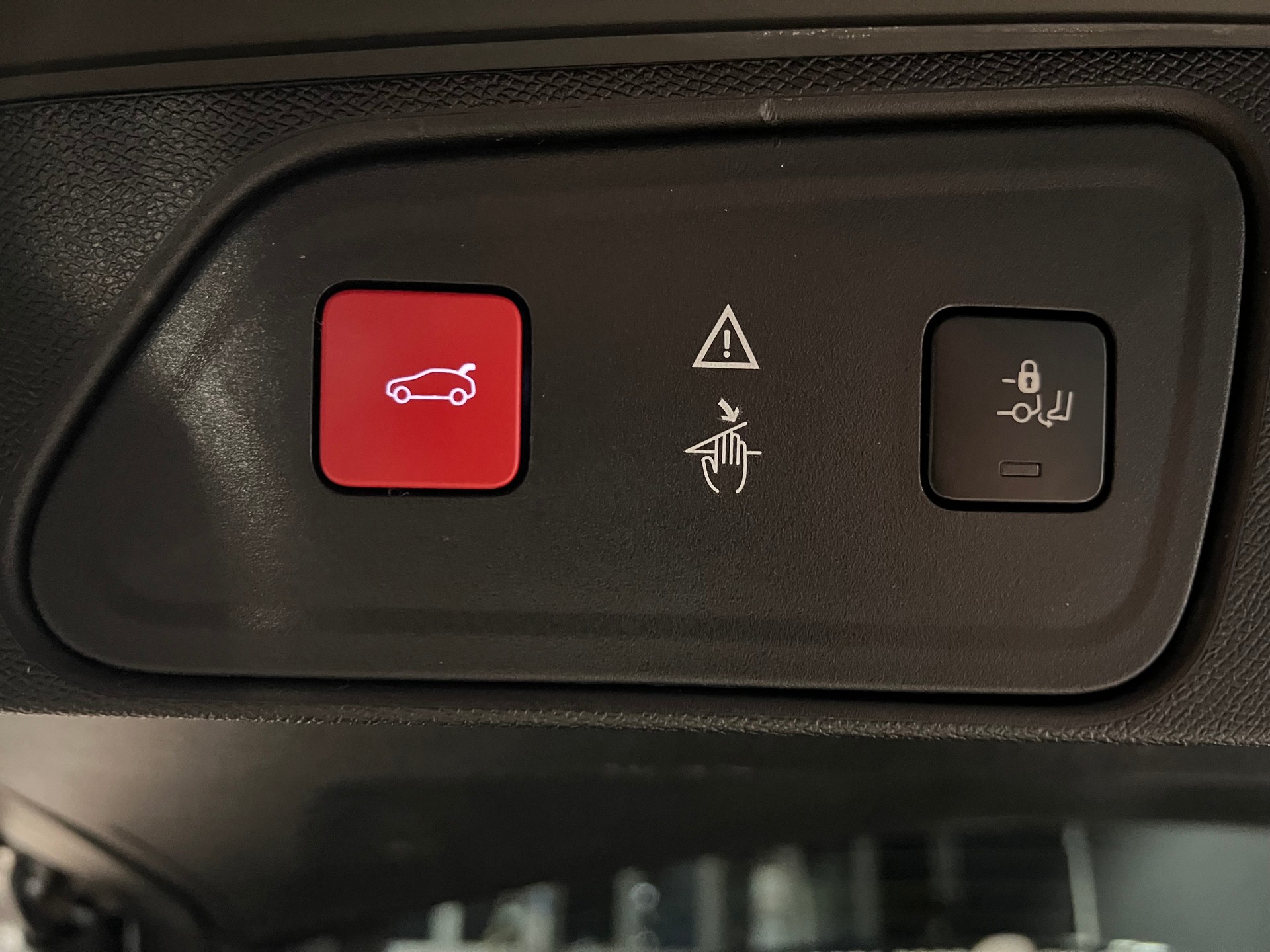 PEUGEOT 3008 1.6 THP GT Line EAT-image-21