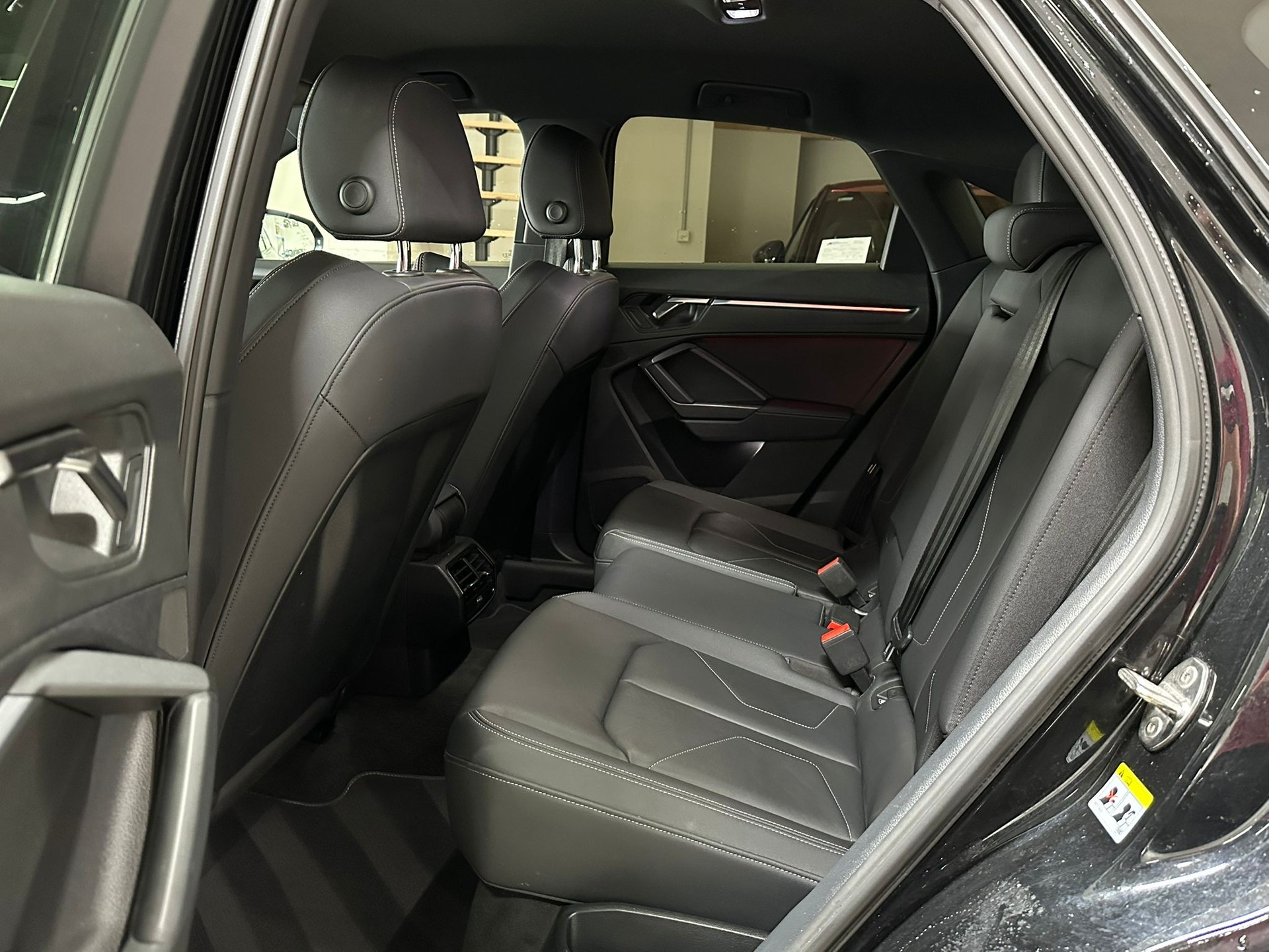 AUDI Q3 Sportback 40 TDI S line quattro S-tronic-image-7