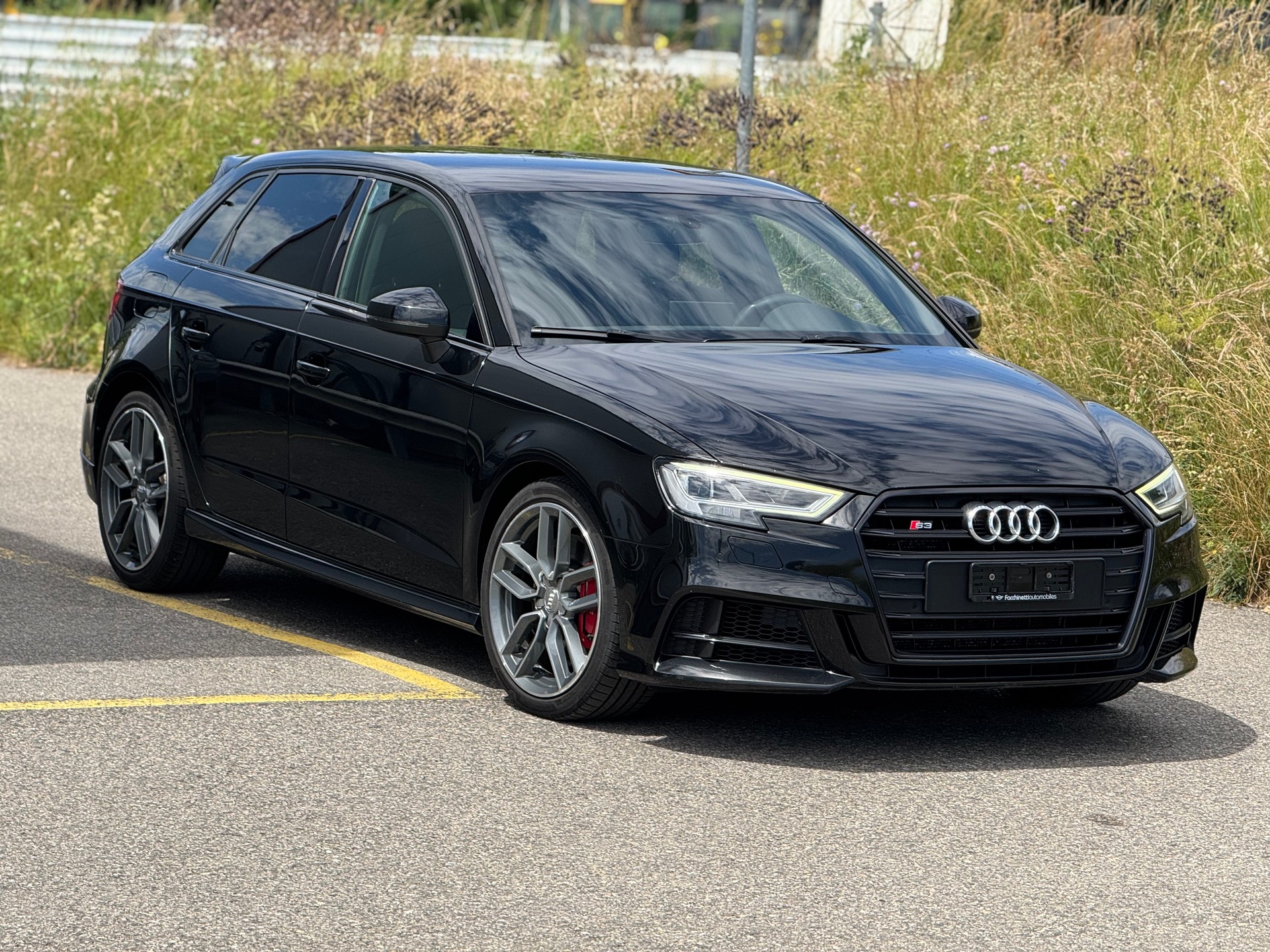 AUDI S3 Sportback 2.0 TFSI quattro S-tronic-image-2