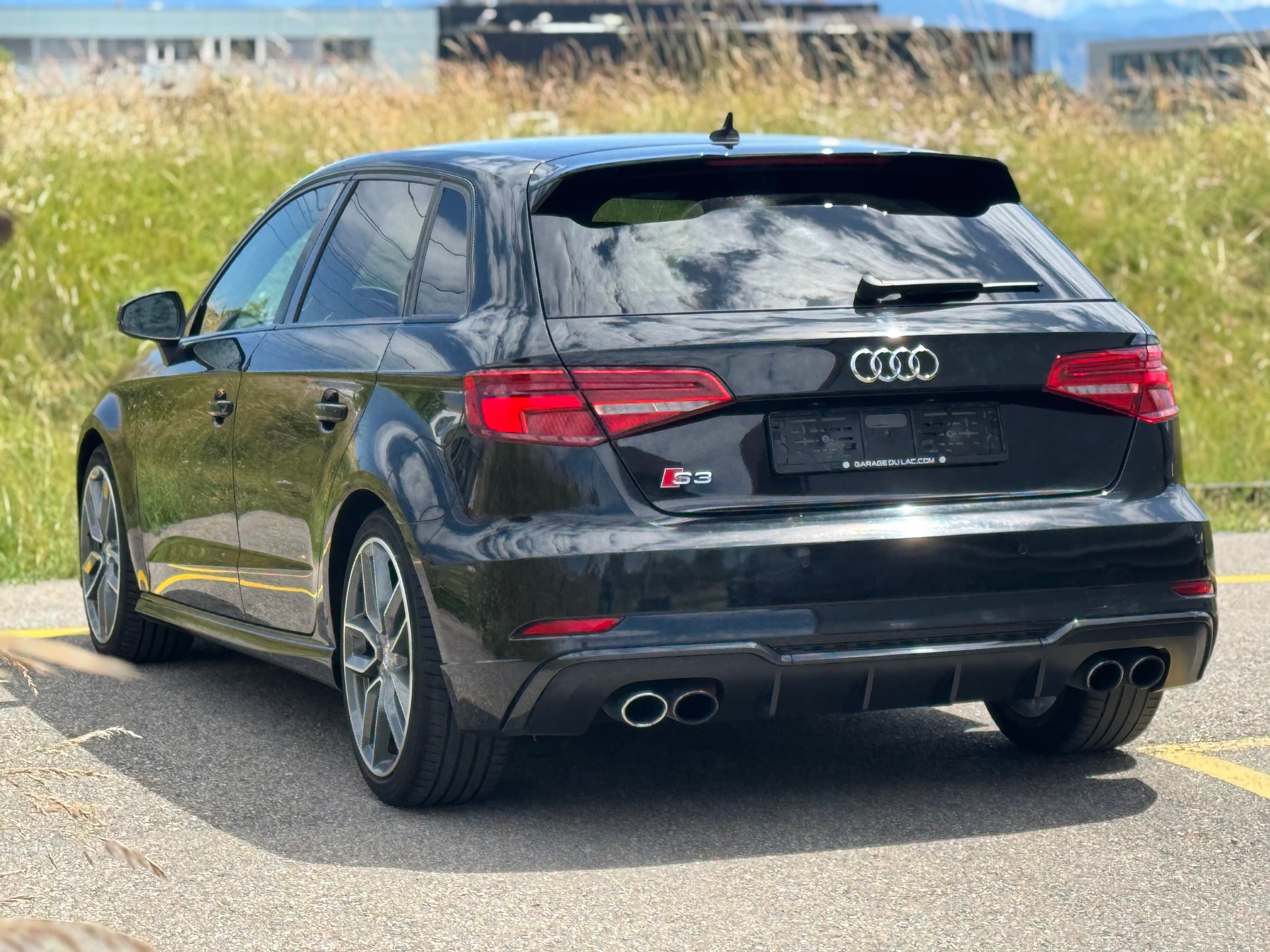 AUDI S3 Sportback 2.0 TFSI quattro S-tronic-image-3