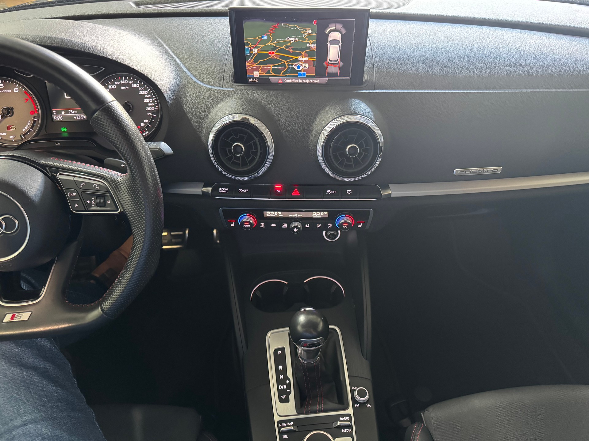 AUDI S3 Sportback 2.0 TFSI quattro S-tronic-image-11