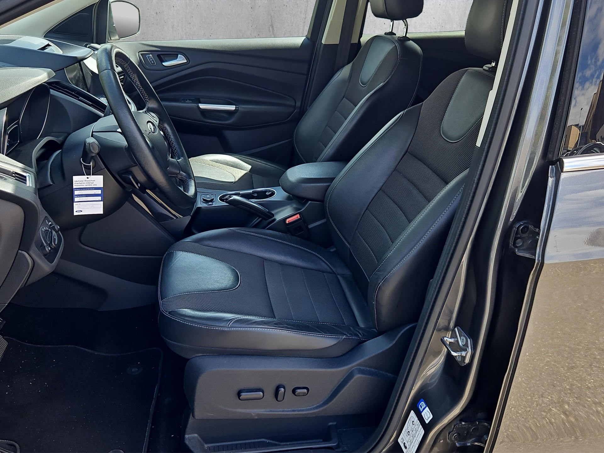 FORD Kuga 2.0 TDCi Titanium S 4WD PowerShift-image-8