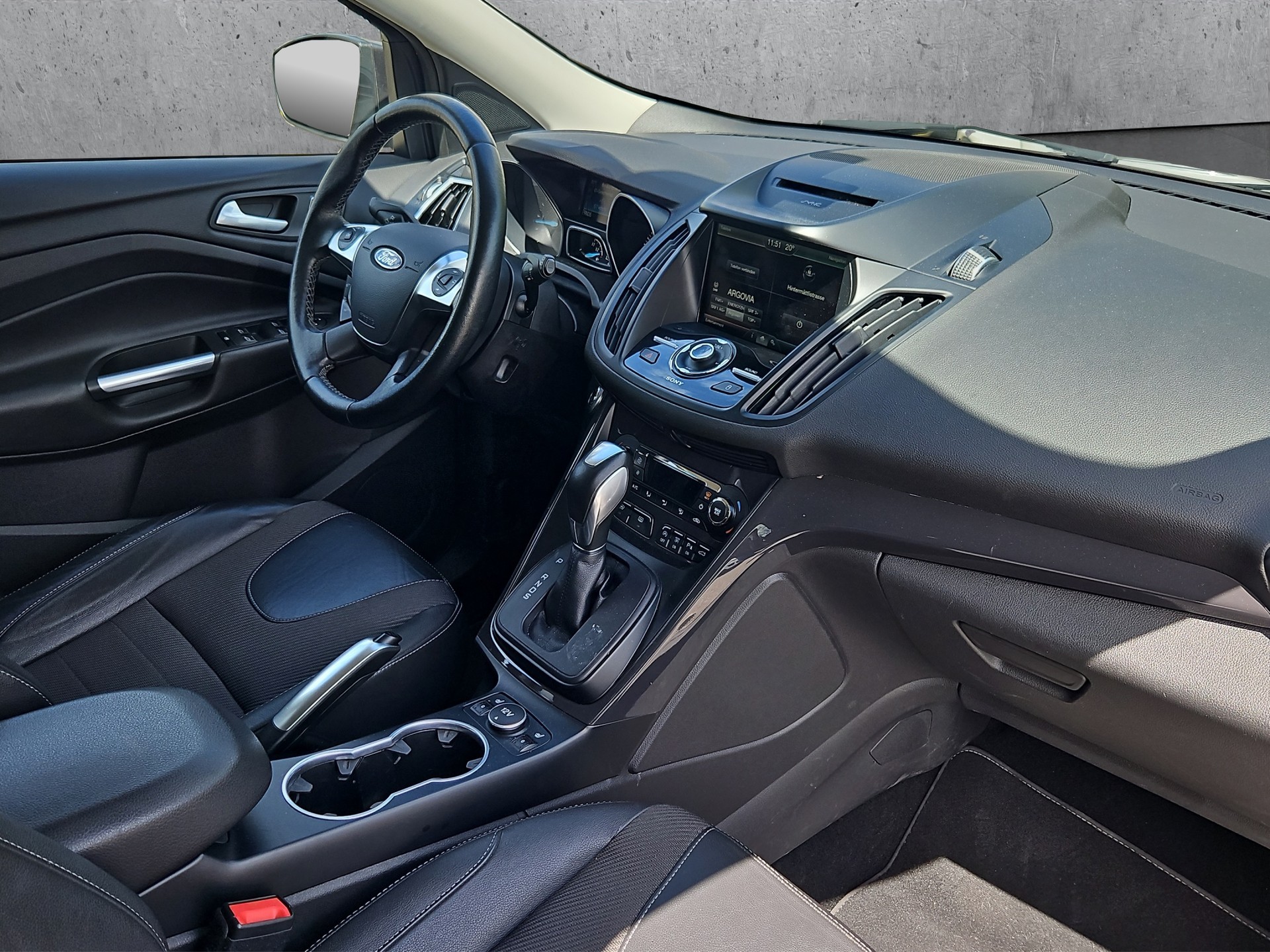 FORD Kuga 2.0 TDCi Titanium S 4WD PowerShift-image-11